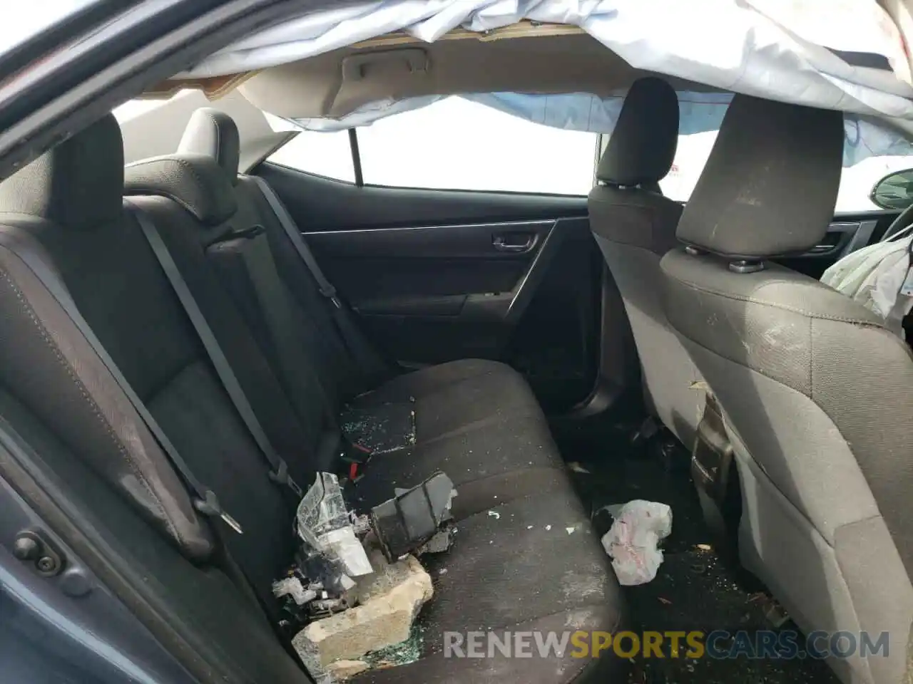 6 Photograph of a damaged car 5YFBURHE9KP938931 TOYOTA COROLLA 2019