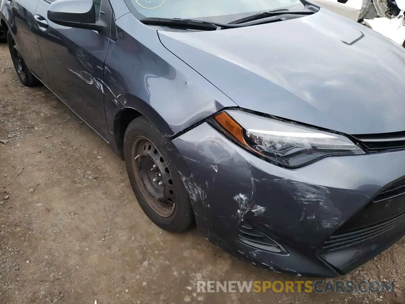 9 Photograph of a damaged car 5YFBURHE9KP938976 TOYOTA COROLLA 2019