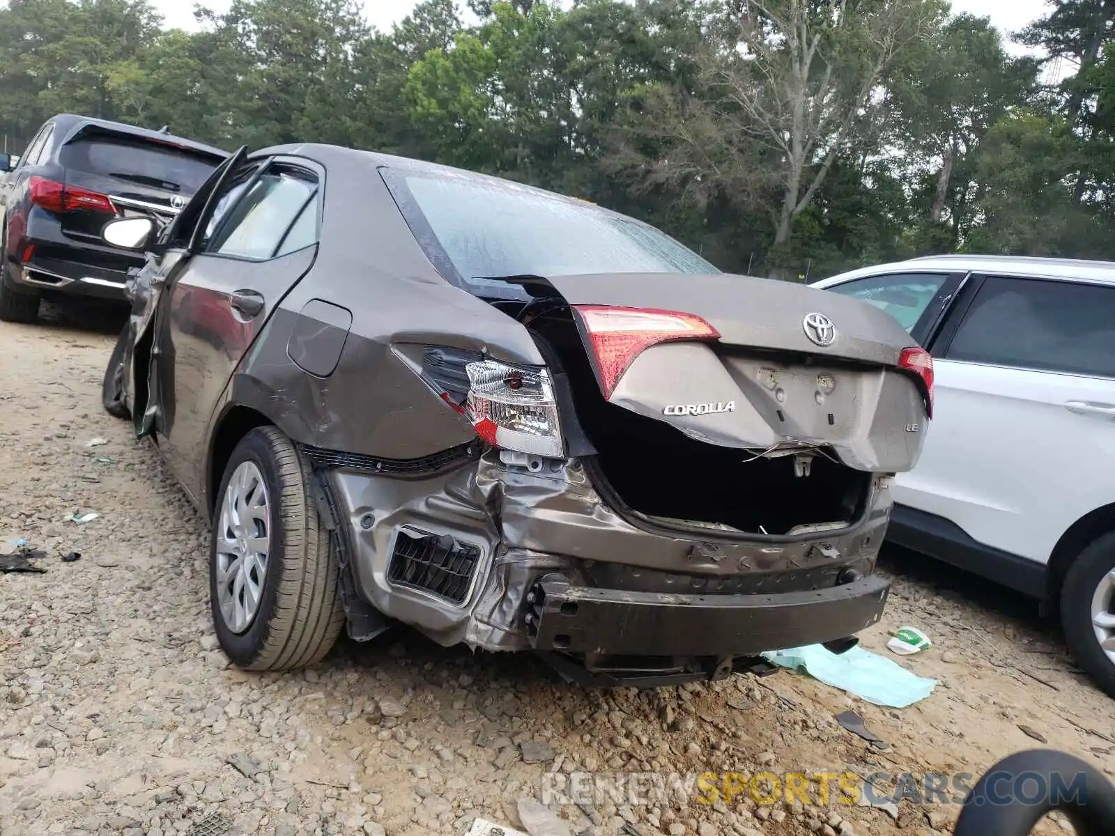 3 Photograph of a damaged car 5YFBURHE9KP939254 TOYOTA COROLLA 2019