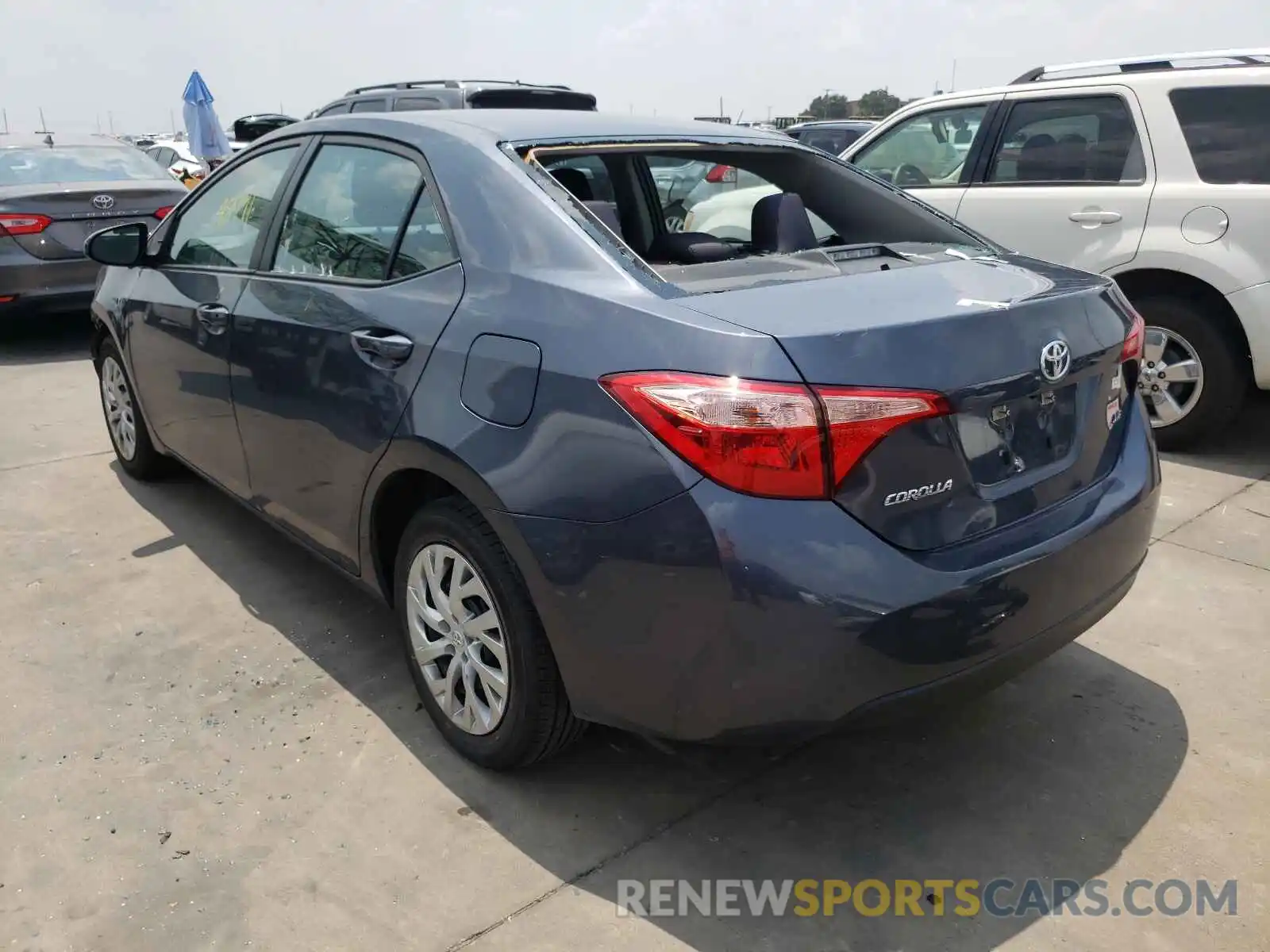 3 Photograph of a damaged car 5YFBURHE9KP939285 TOYOTA COROLLA 2019