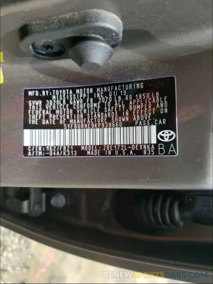 10 Photograph of a damaged car 5YFBURHE9KP939660 TOYOTA COROLLA 2019