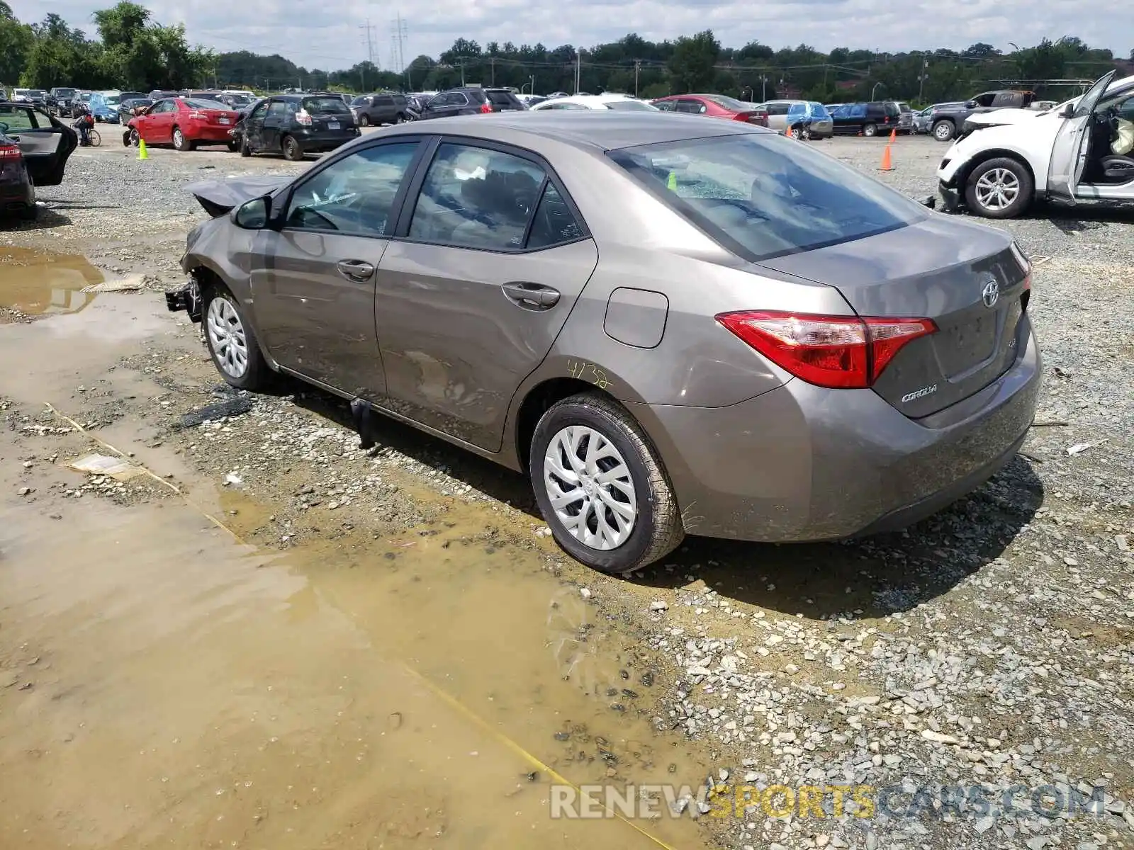 3 Photograph of a damaged car 5YFBURHE9KP939660 TOYOTA COROLLA 2019