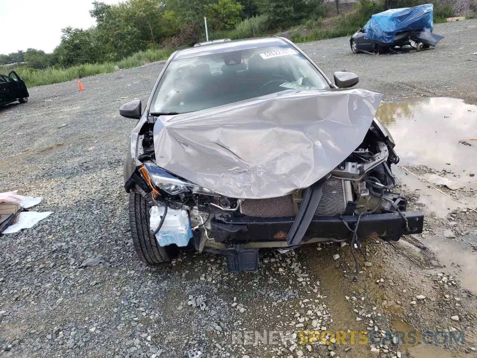 9 Photograph of a damaged car 5YFBURHE9KP939660 TOYOTA COROLLA 2019