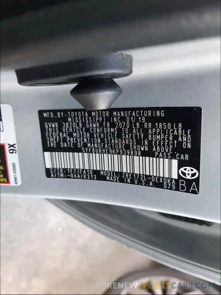 10 Photograph of a damaged car 5YFBURHE9KP939898 TOYOTA COROLLA 2019