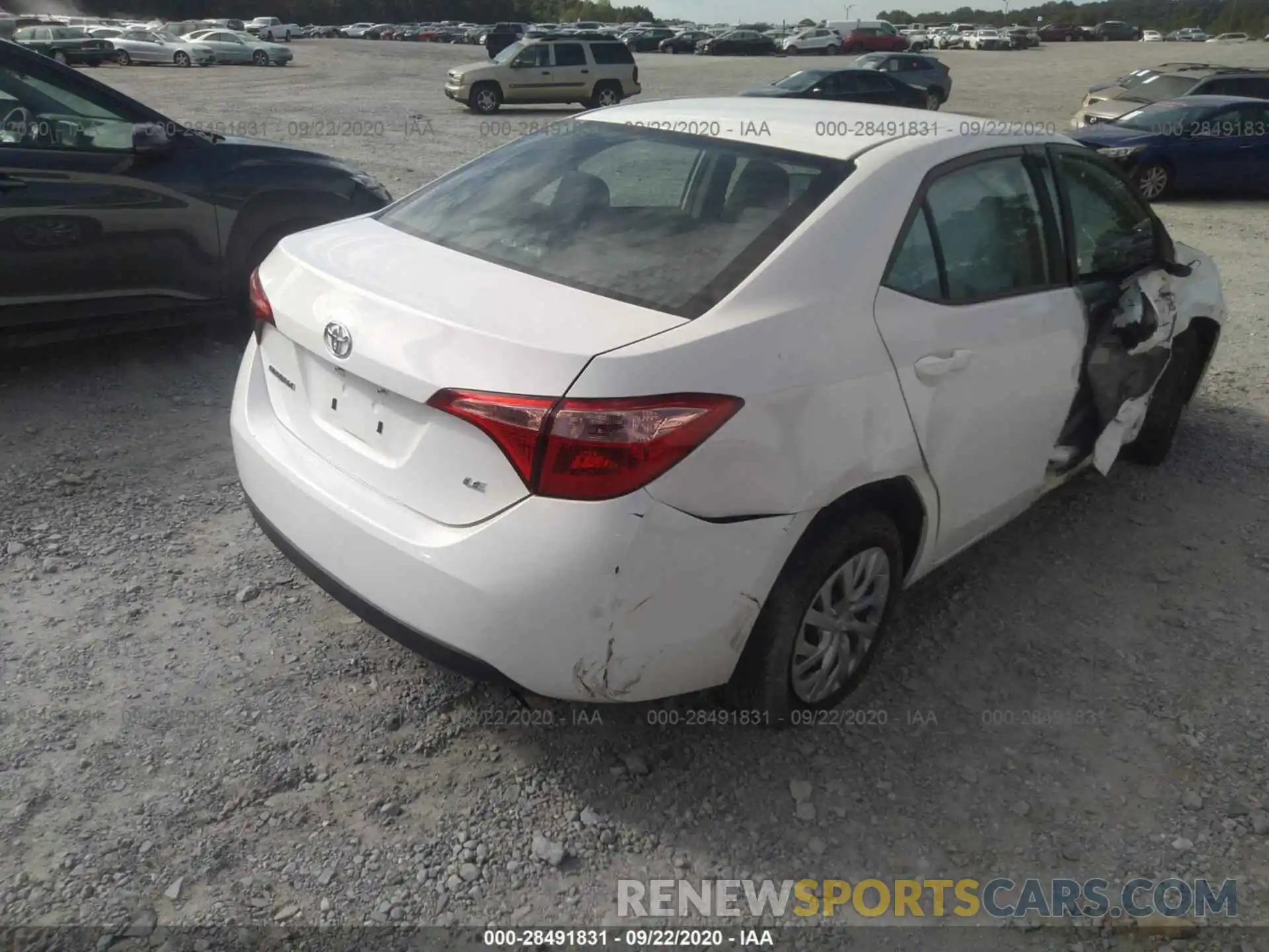 4 Photograph of a damaged car 5YFBURHE9KP941005 TOYOTA COROLLA 2019