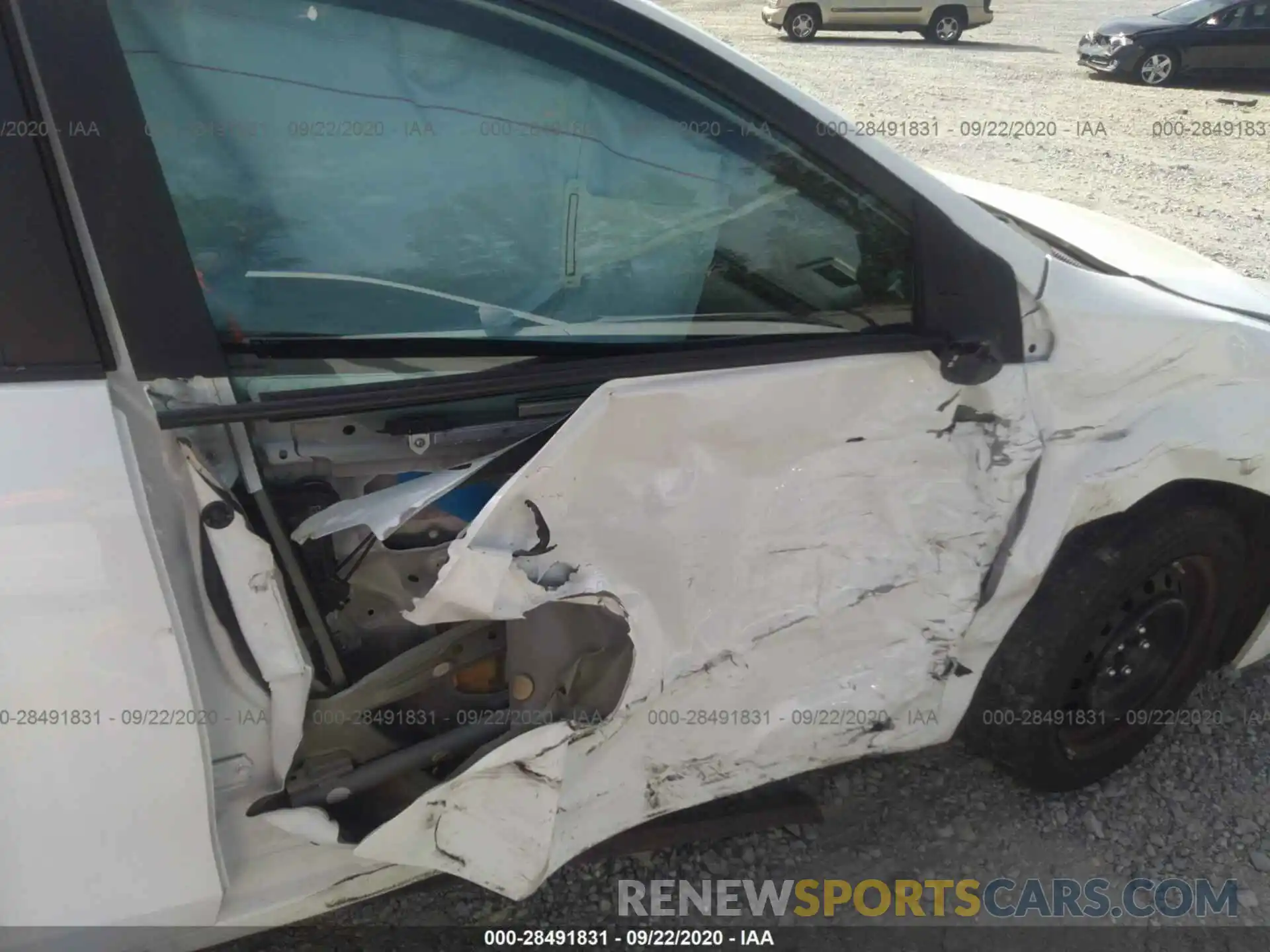 6 Photograph of a damaged car 5YFBURHE9KP941005 TOYOTA COROLLA 2019