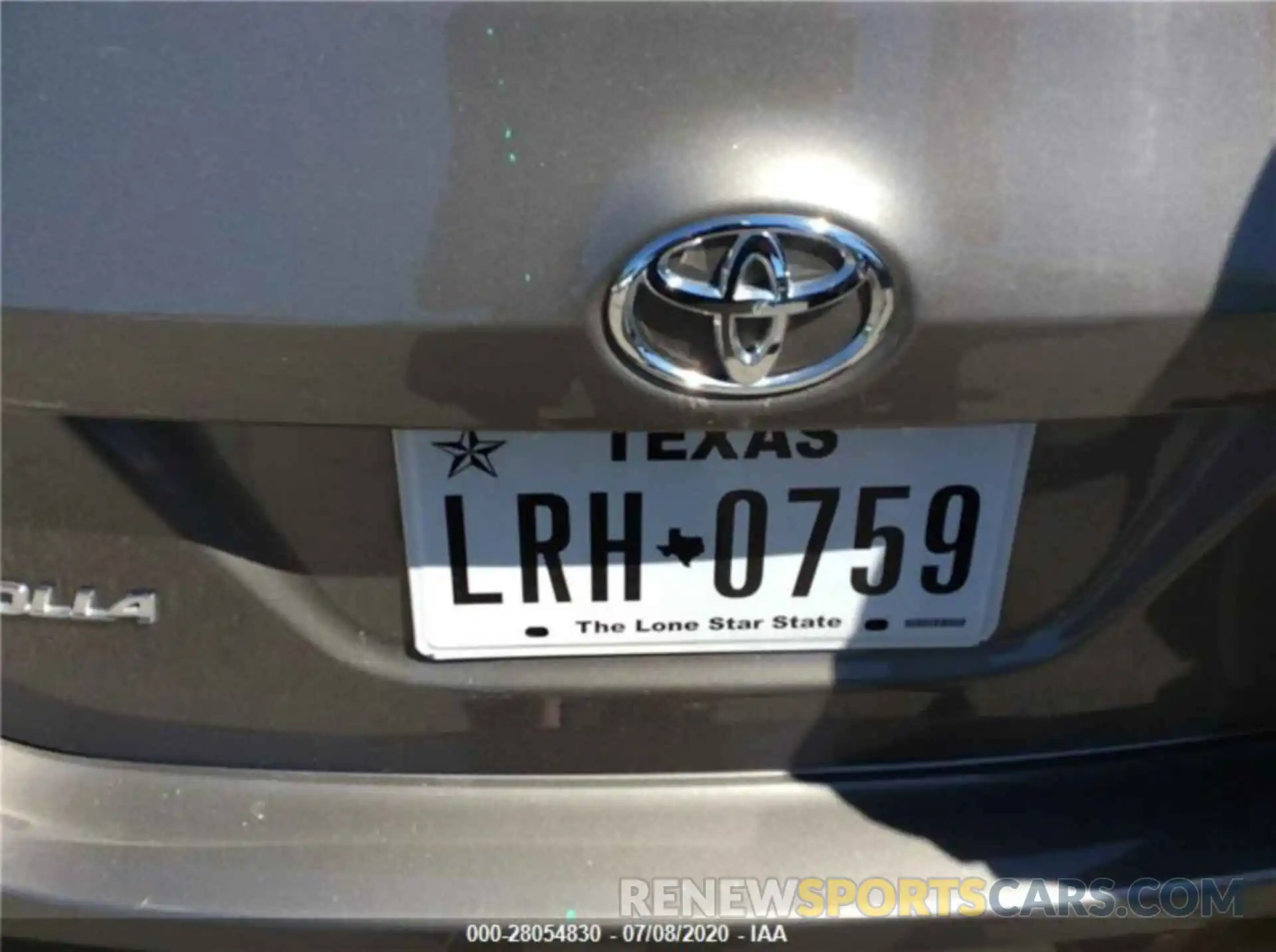 1 Photograph of a damaged car 5YFBURHE9KP941182 TOYOTA COROLLA 2019