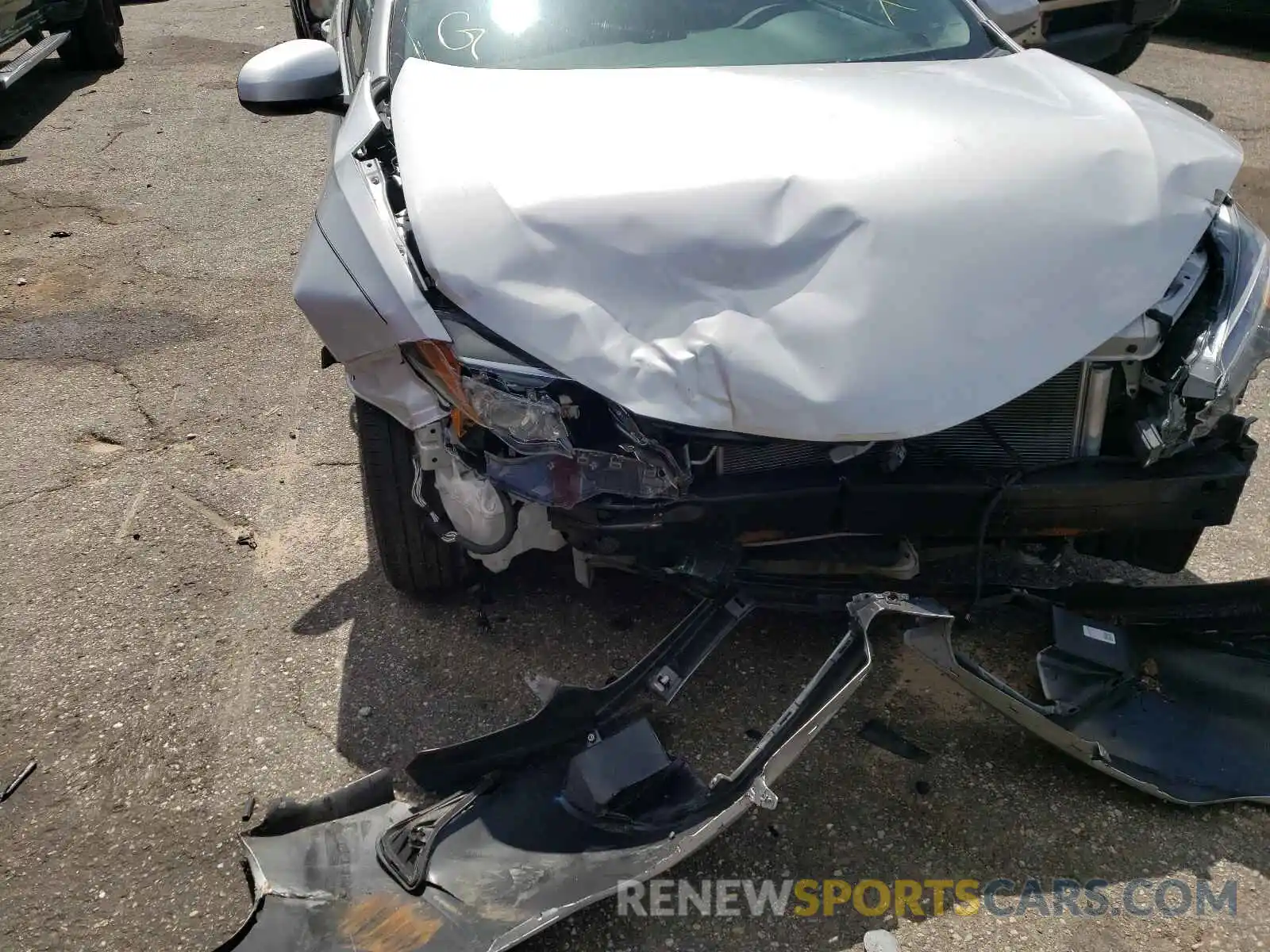 9 Photograph of a damaged car 5YFBURHE9KP941800 TOYOTA COROLLA 2019