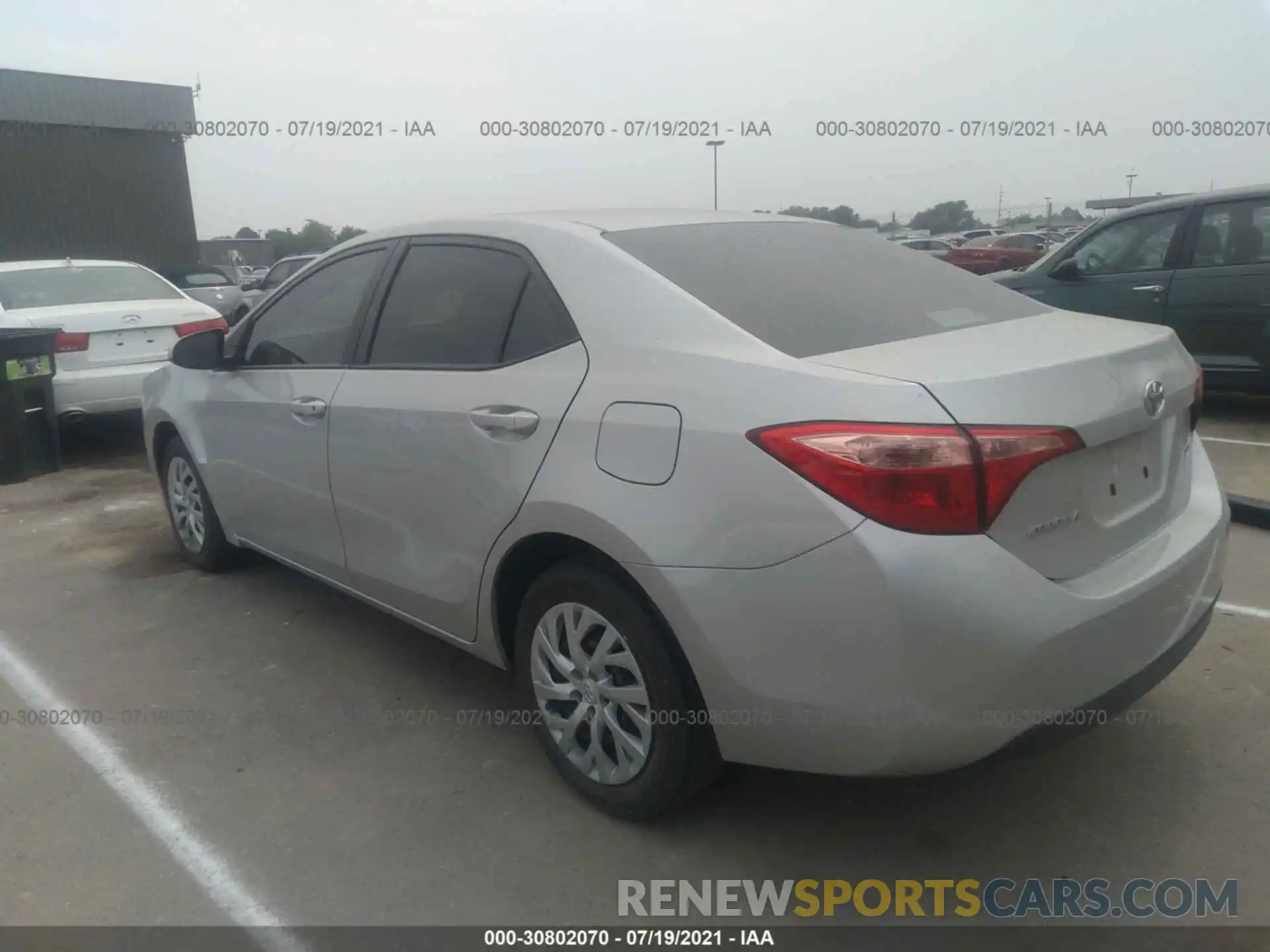 3 Photograph of a damaged car 5YFBURHE9KP942641 TOYOTA COROLLA 2019