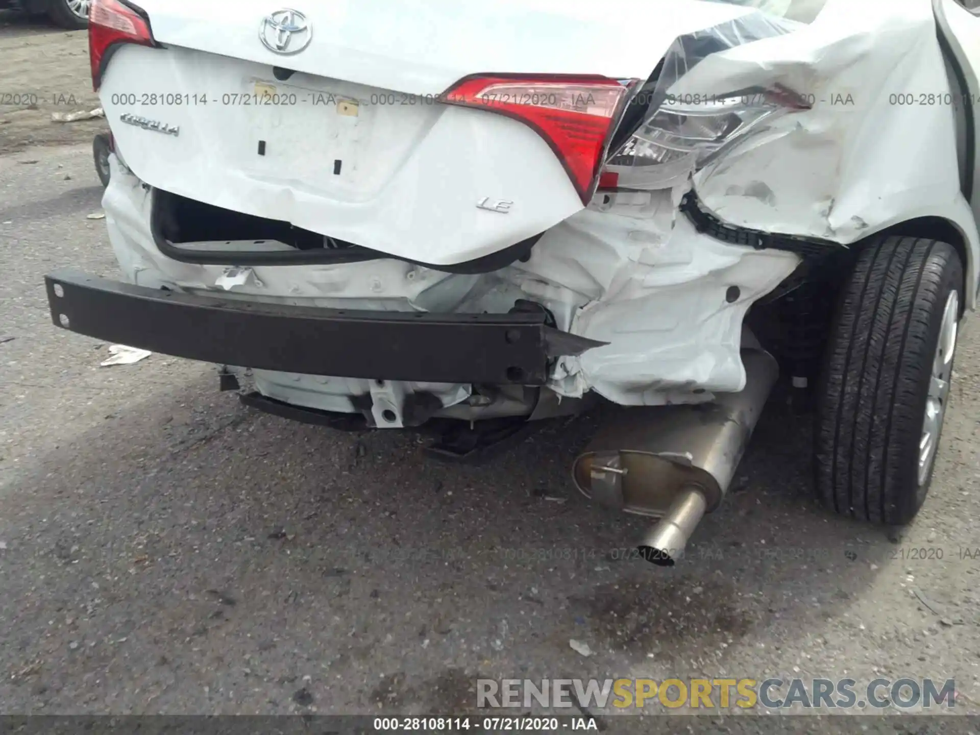 6 Photograph of a damaged car 5YFBURHE9KP945362 TOYOTA COROLLA 2019