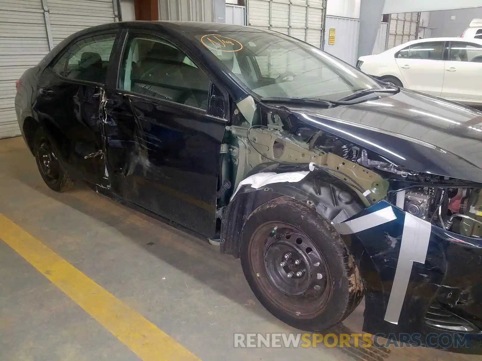 9 Photograph of a damaged car 5YFBURHE9KP945426 TOYOTA COROLLA 2019