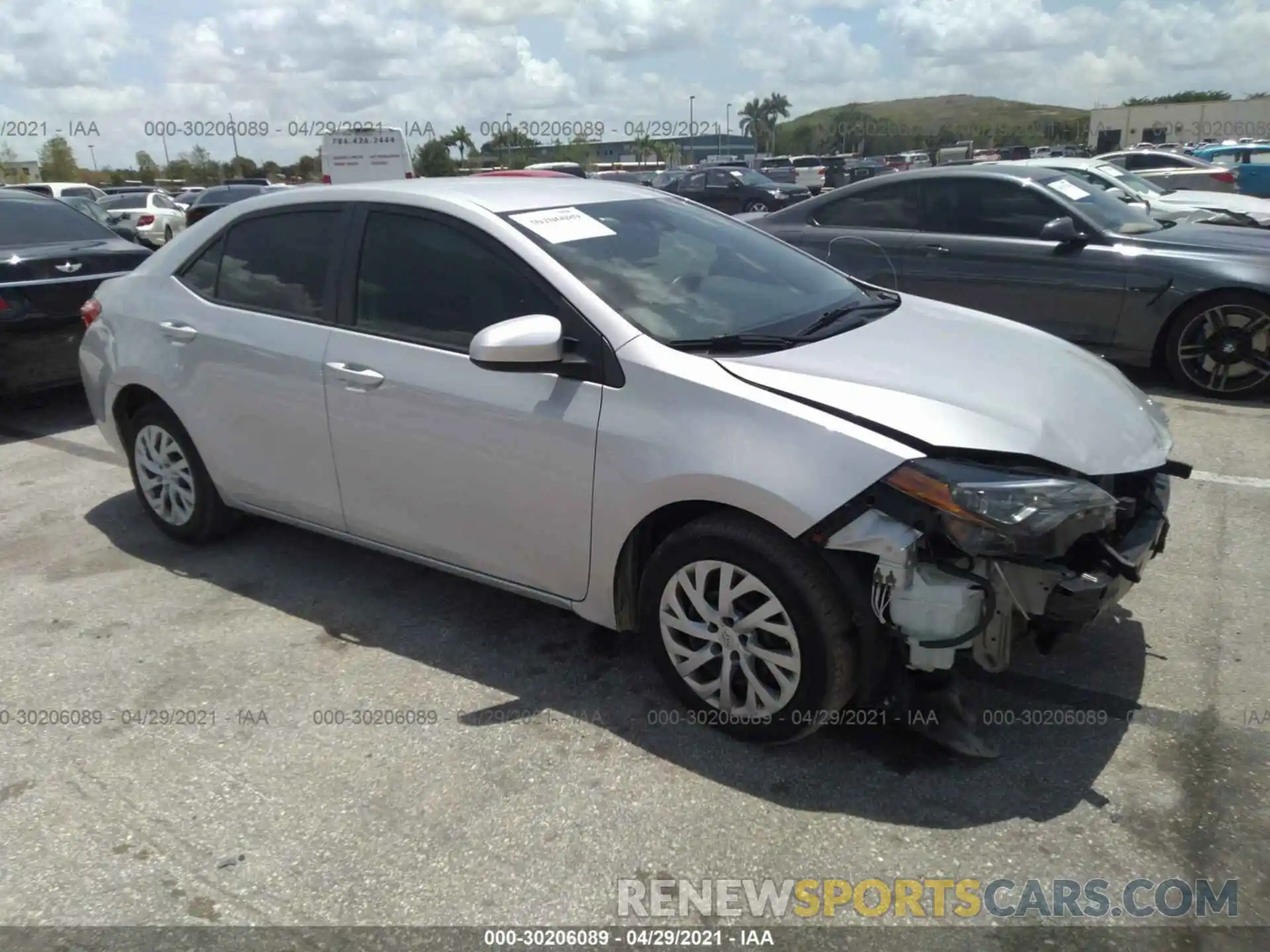 1 Photograph of a damaged car 5YFBURHE9KP945491 TOYOTA COROLLA 2019