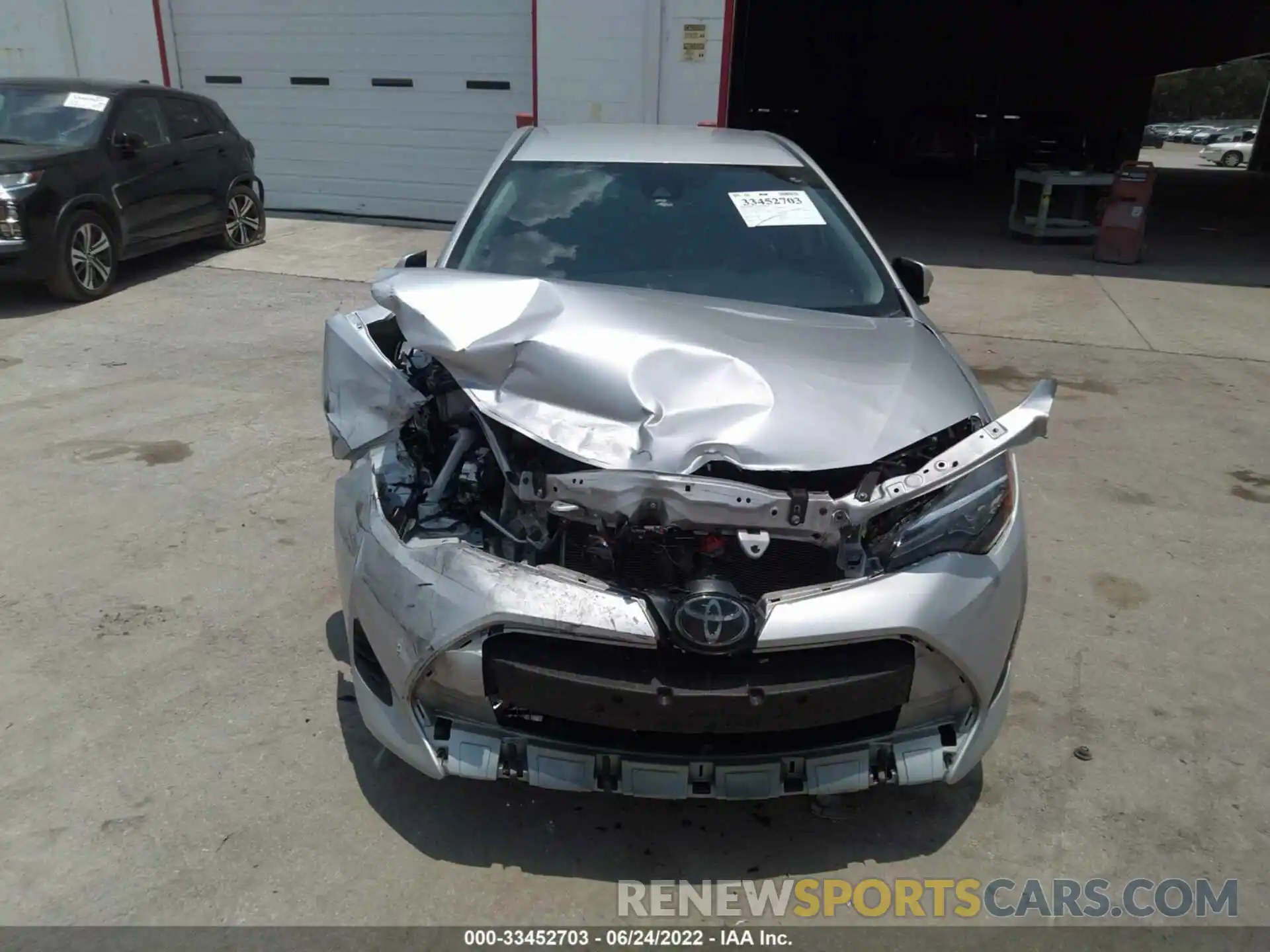 6 Photograph of a damaged car 5YFBURHE9KP945815 TOYOTA COROLLA 2019