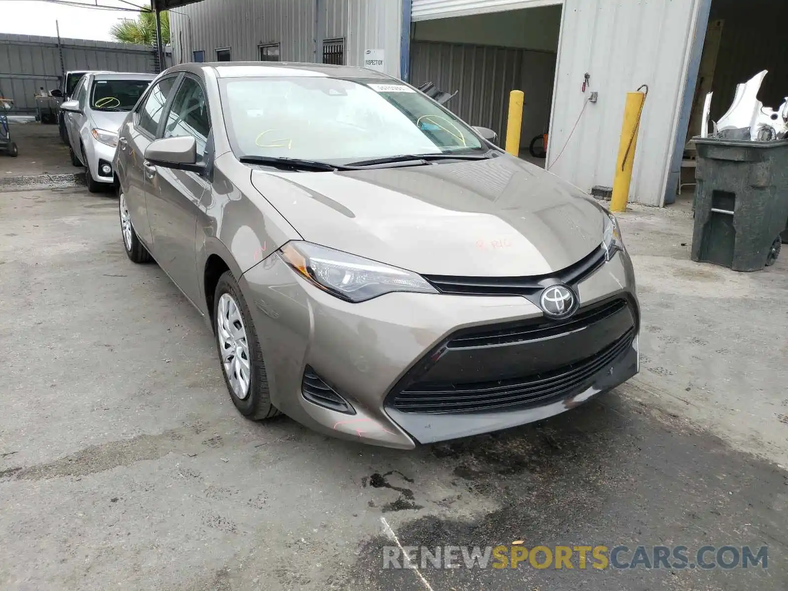 1 Photograph of a damaged car 5YFBURHE9KP947290 TOYOTA COROLLA 2019