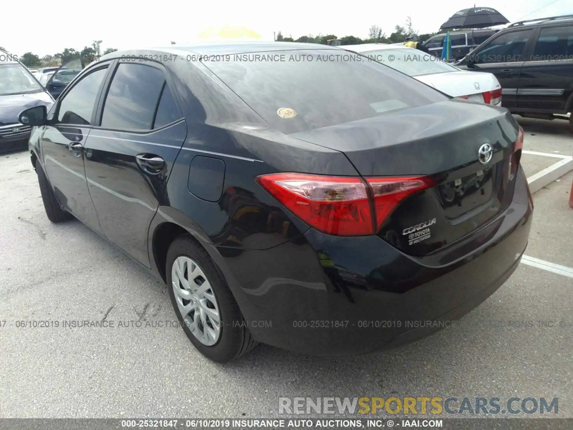 3 Photograph of a damaged car 5YFBURHE9KP948620 TOYOTA COROLLA 2019