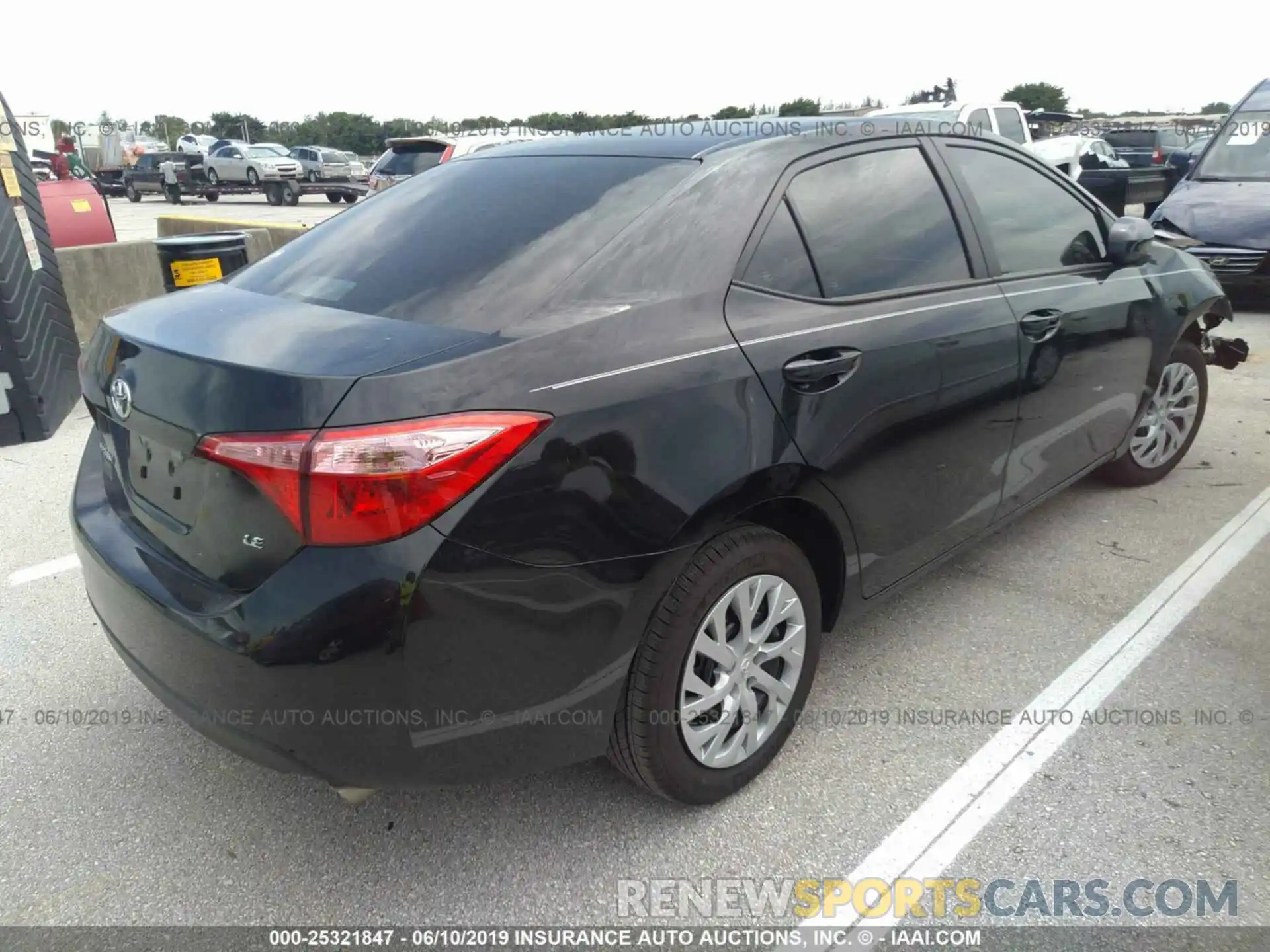 4 Photograph of a damaged car 5YFBURHE9KP948620 TOYOTA COROLLA 2019