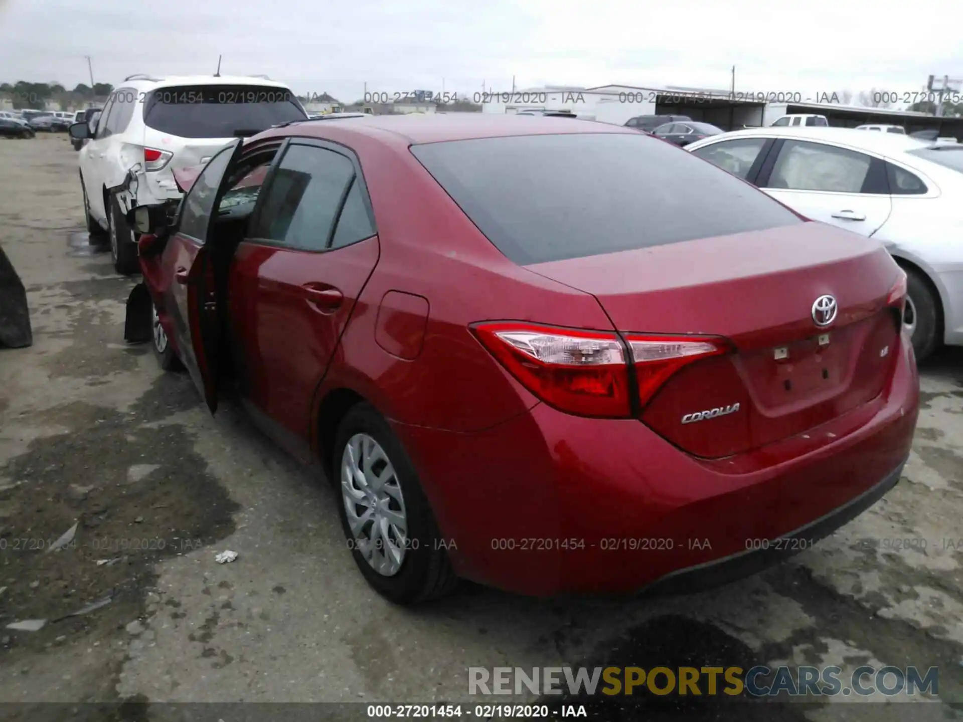 3 Photograph of a damaged car 5YFBURHE9KP949380 TOYOTA COROLLA 2019