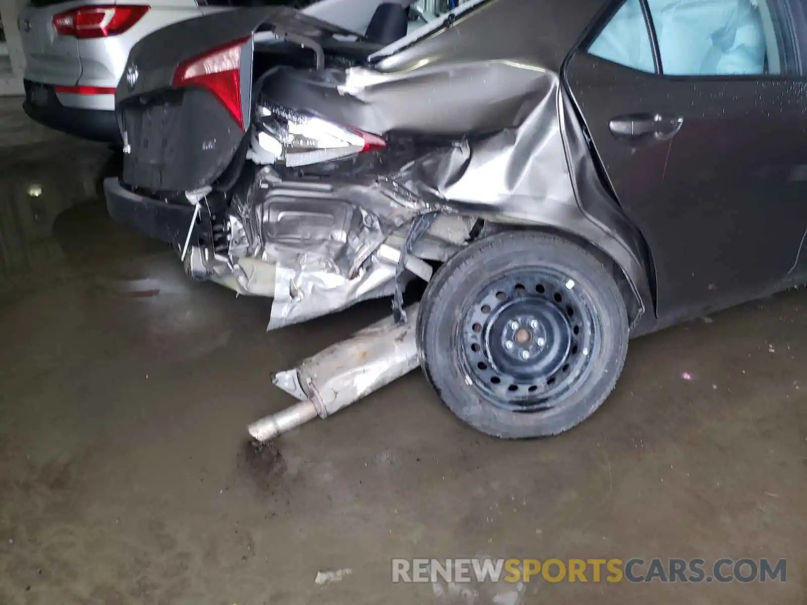 9 Photograph of a damaged car 5YFBURHE9KP949816 TOYOTA COROLLA 2019