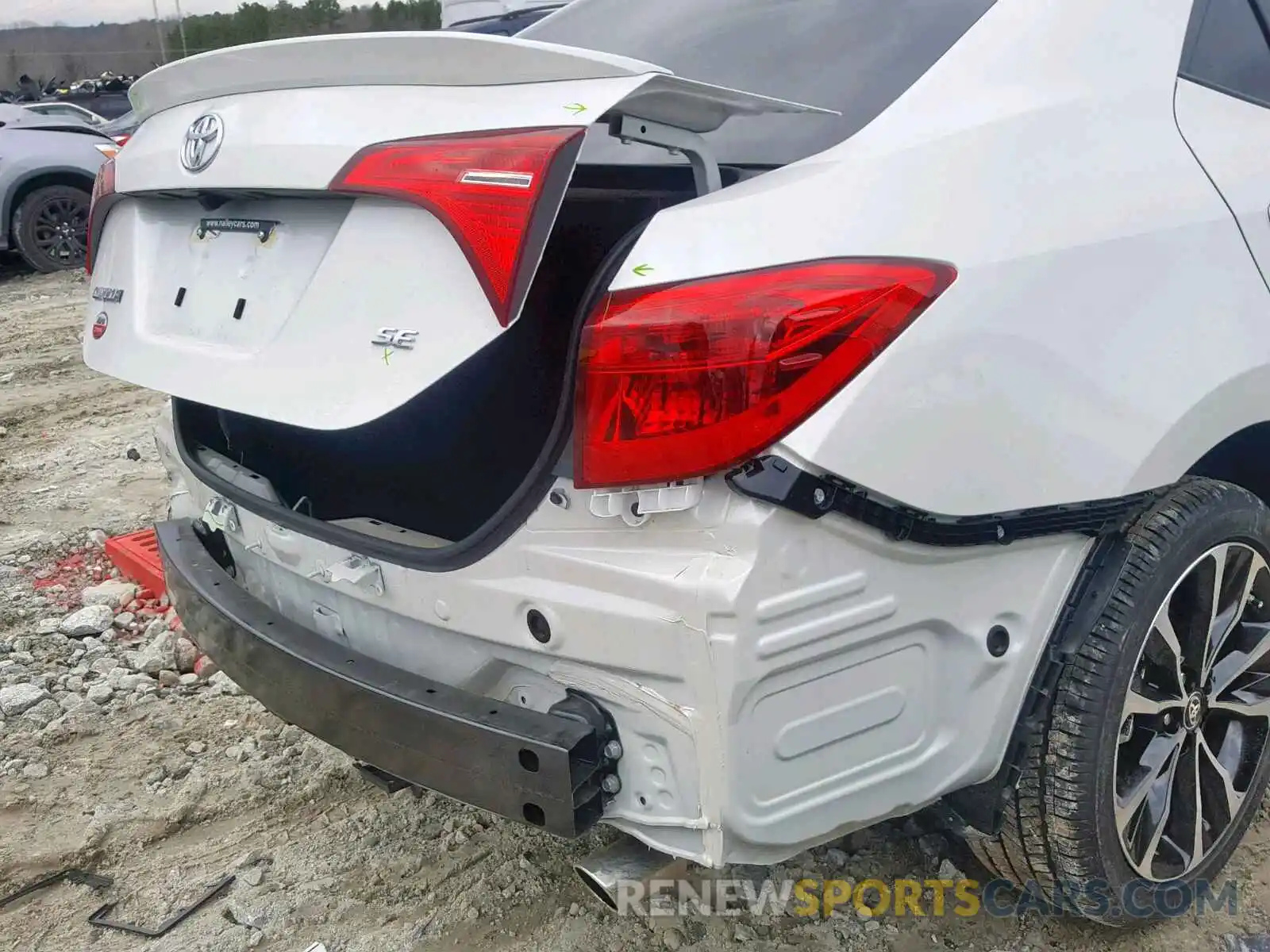 9 Photograph of a damaged car 5YFBURHEXKP856187 TOYOTA COROLLA 2019