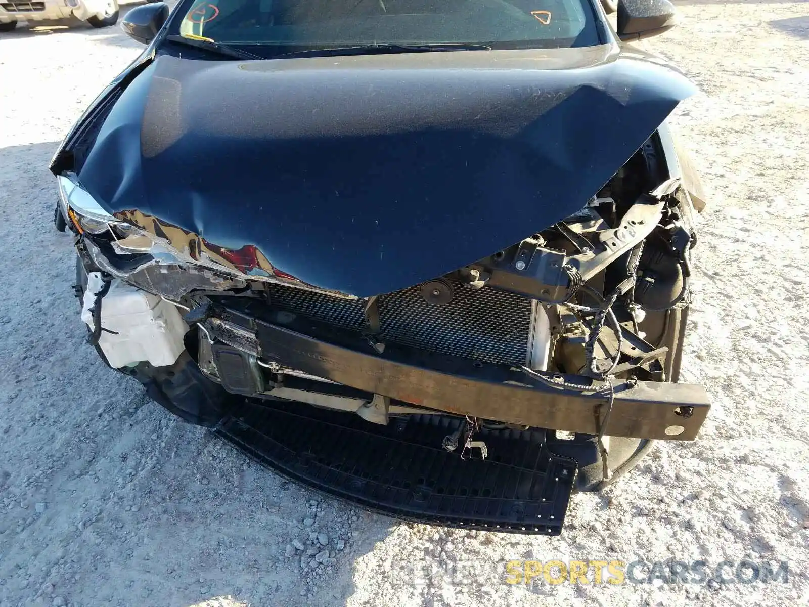 9 Photograph of a damaged car 5YFBURHEXKP856559 TOYOTA COROLLA 2019