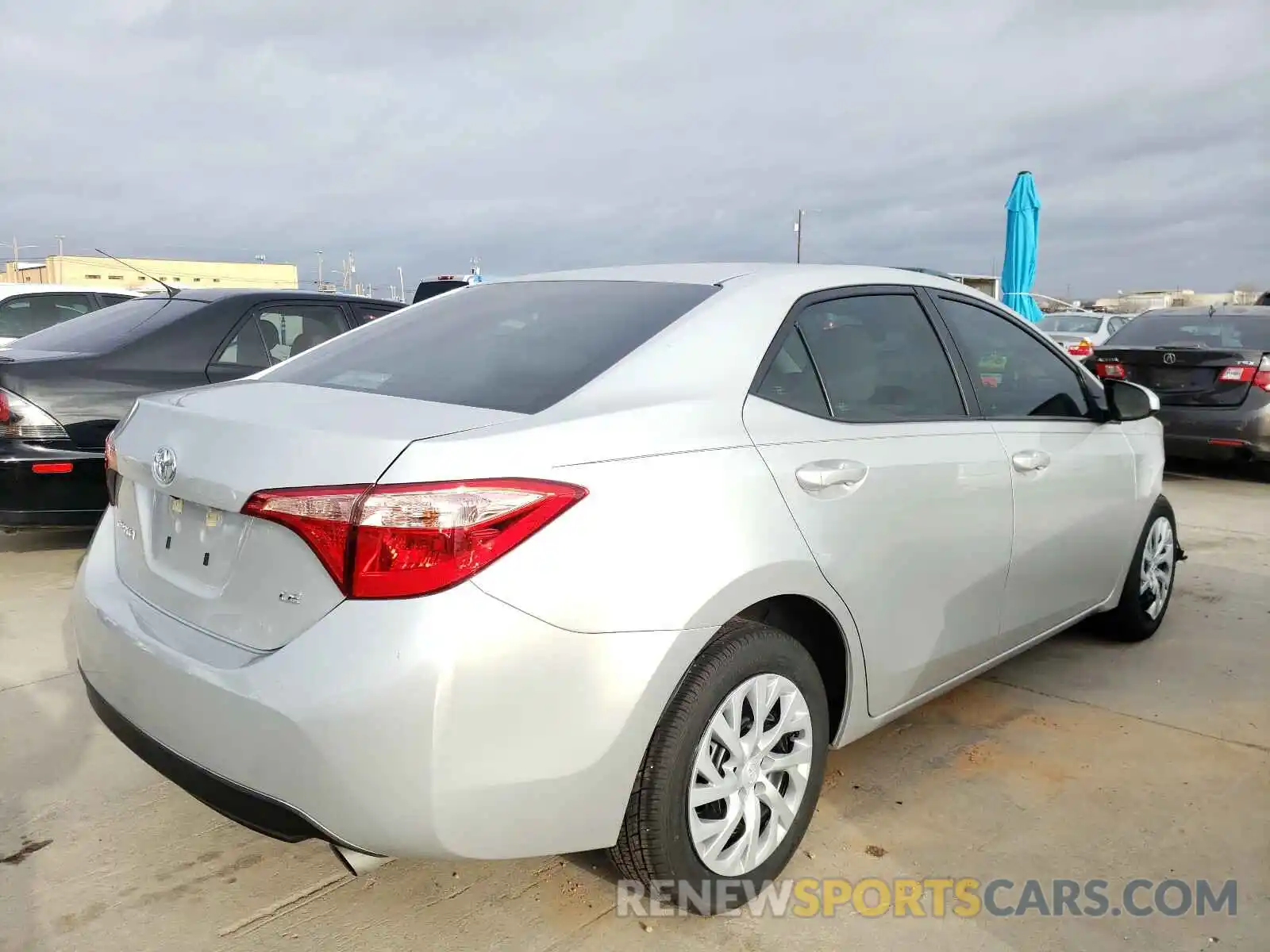 4 Photograph of a damaged car 5YFBURHEXKP857159 TOYOTA COROLLA 2019