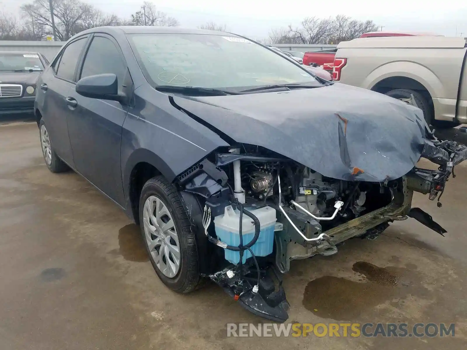 1 Photograph of a damaged car 5YFBURHEXKP857243 TOYOTA COROLLA 2019