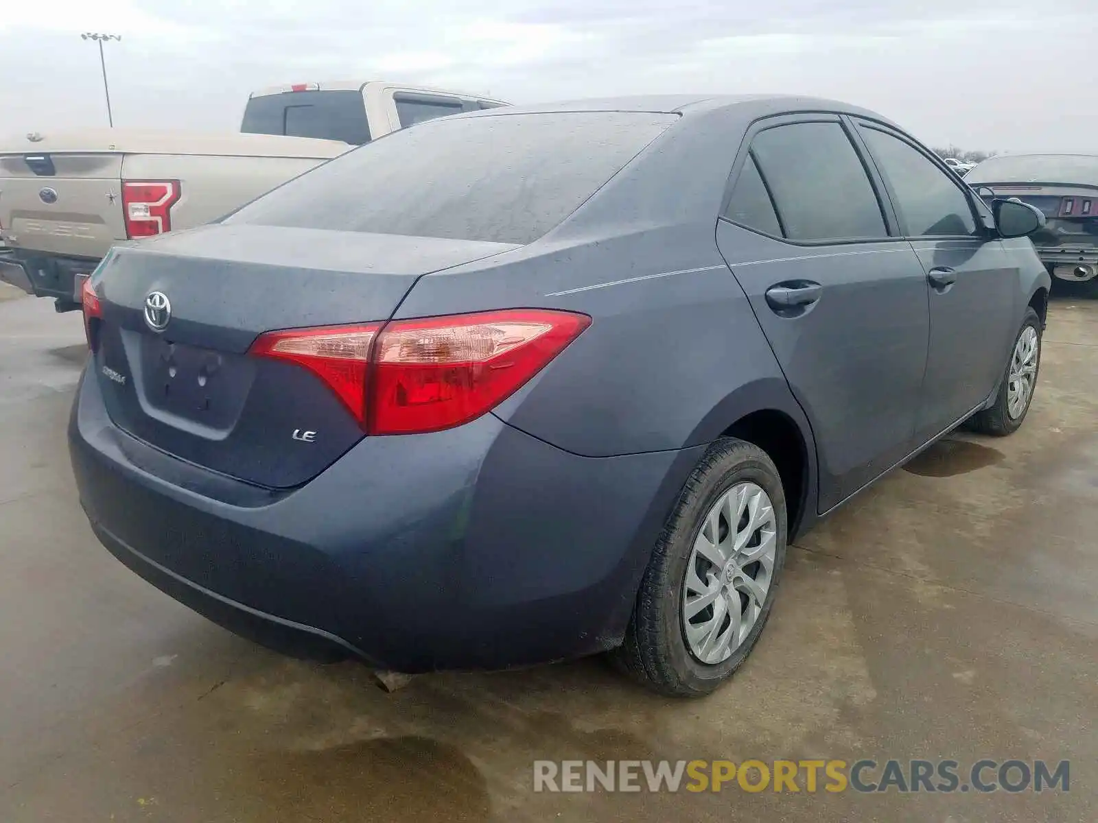 4 Photograph of a damaged car 5YFBURHEXKP857243 TOYOTA COROLLA 2019