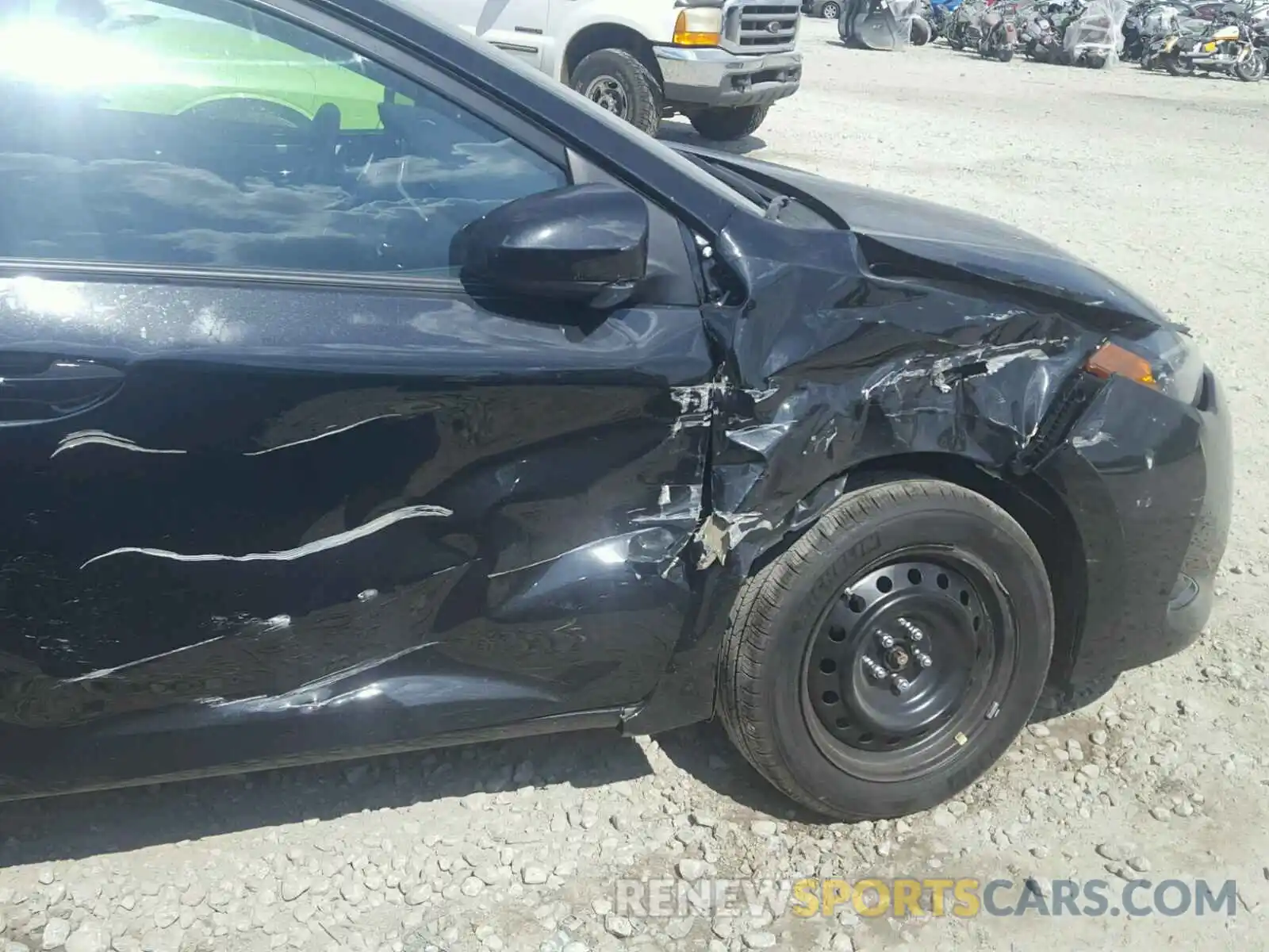 9 Photograph of a damaged car 5YFBURHEXKP857405 TOYOTA COROLLA 2019