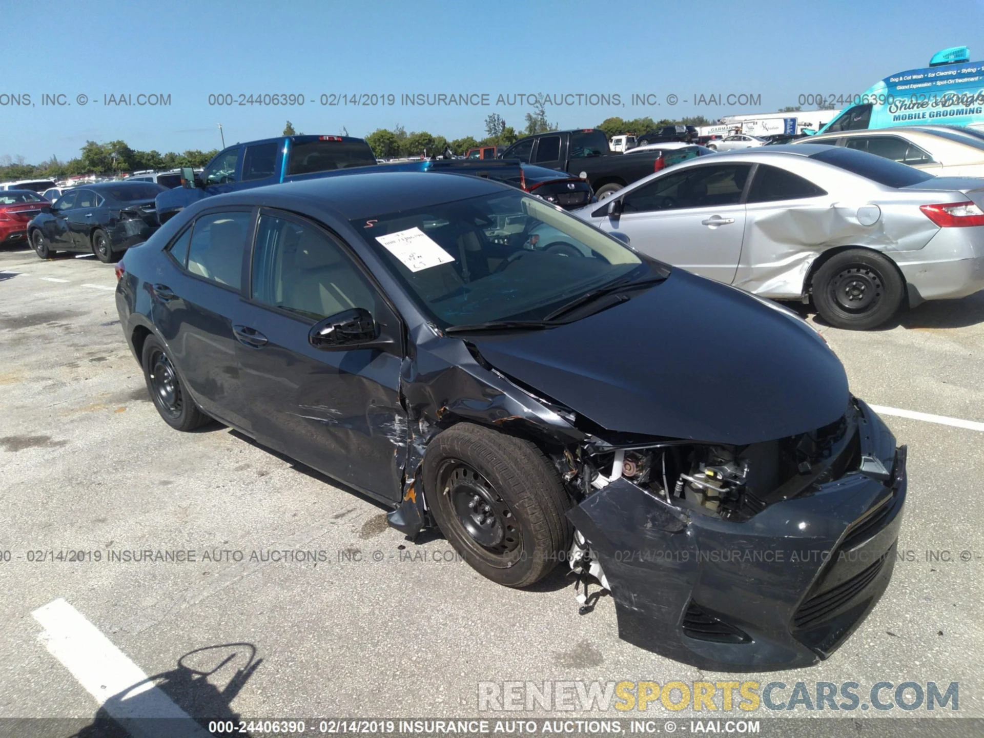 1 Photograph of a damaged car 5YFBURHEXKP858005 TOYOTA COROLLA 2019