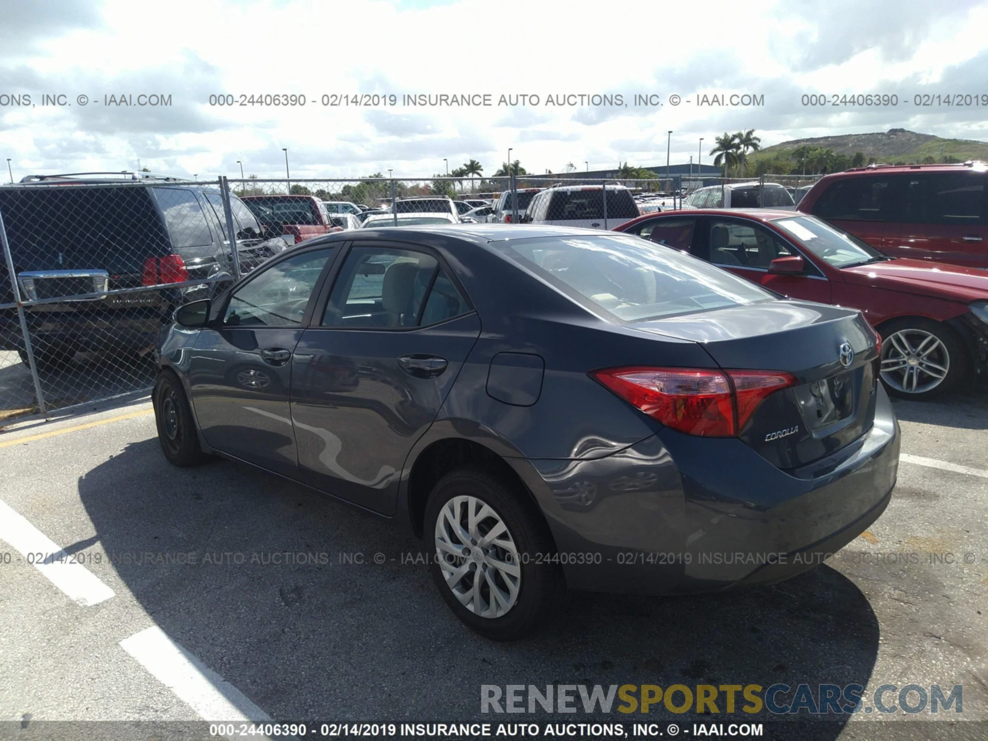 3 Photograph of a damaged car 5YFBURHEXKP858005 TOYOTA COROLLA 2019