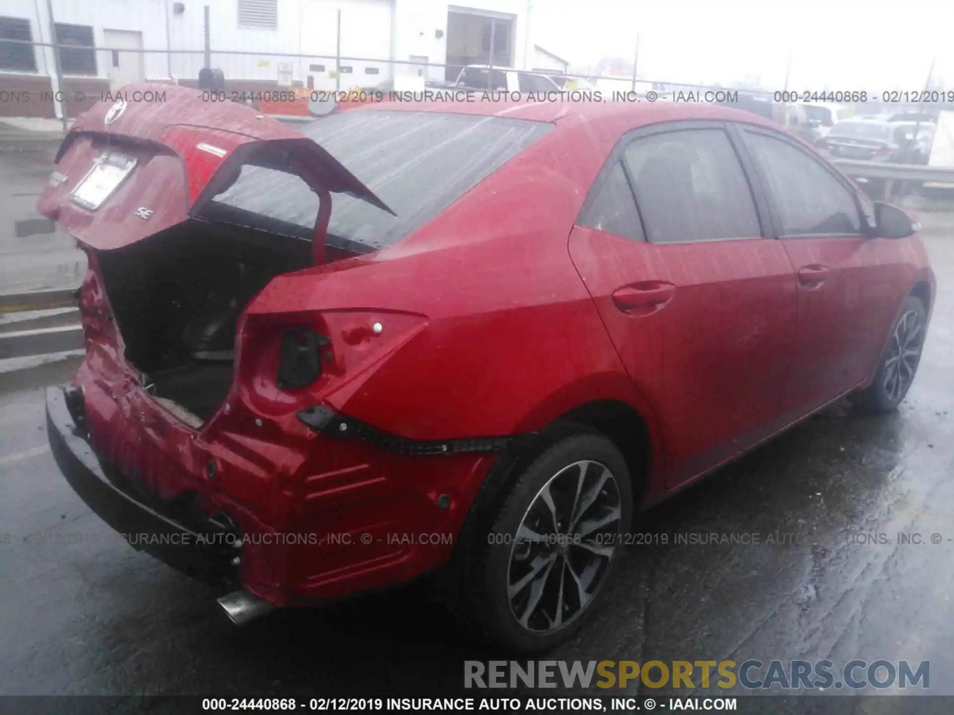 4 Photograph of a damaged car 5YFBURHEXKP858229 TOYOTA COROLLA 2019