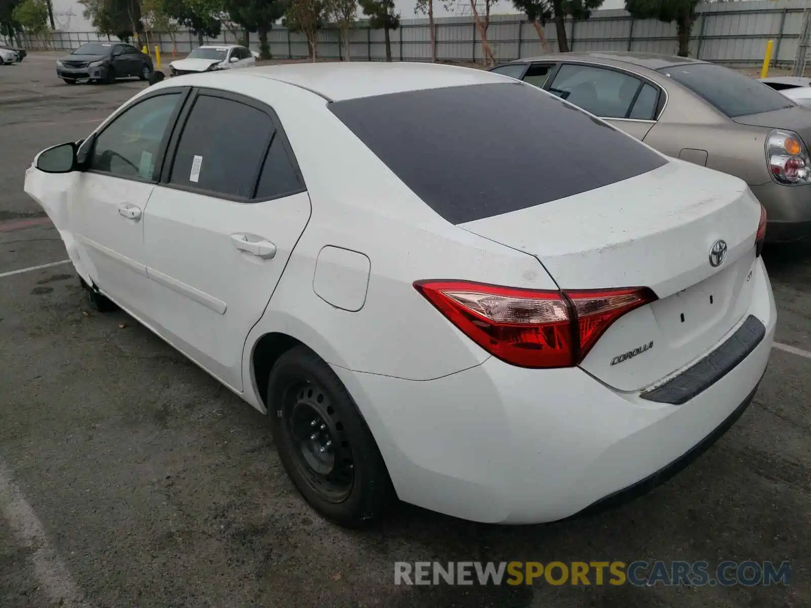 3 Photograph of a damaged car 5YFBURHEXKP858327 TOYOTA COROLLA 2019