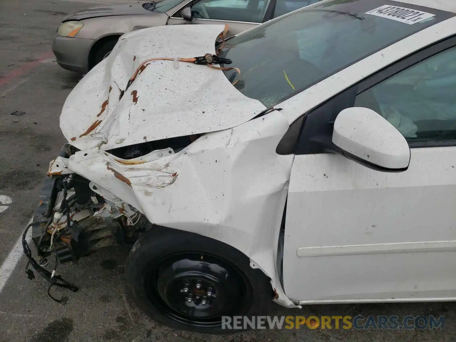 9 Photograph of a damaged car 5YFBURHEXKP858327 TOYOTA COROLLA 2019