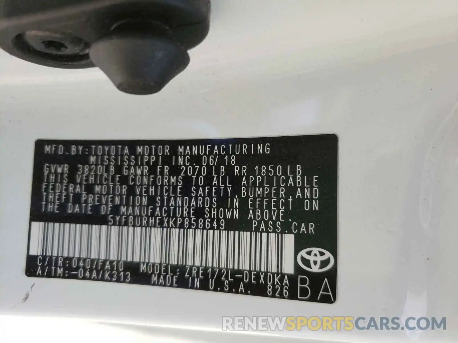 10 Photograph of a damaged car 5YFBURHEXKP858649 TOYOTA COROLLA 2019