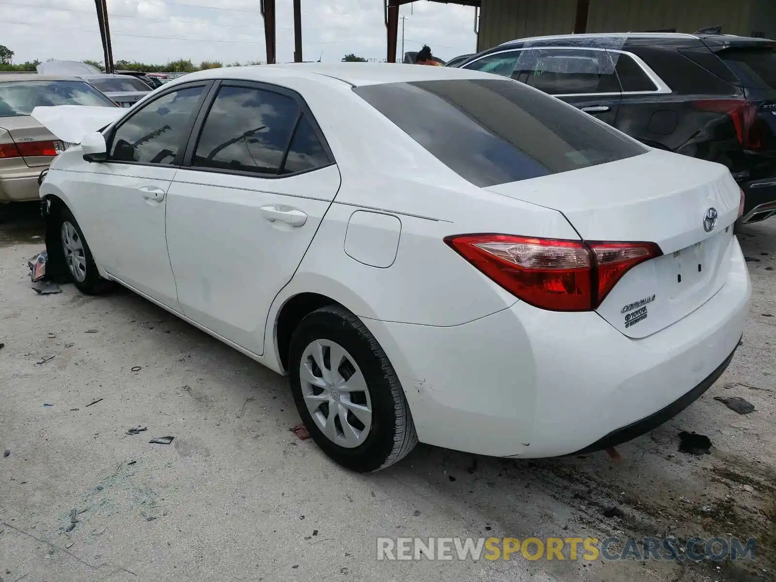 3 Photograph of a damaged car 5YFBURHEXKP858649 TOYOTA COROLLA 2019