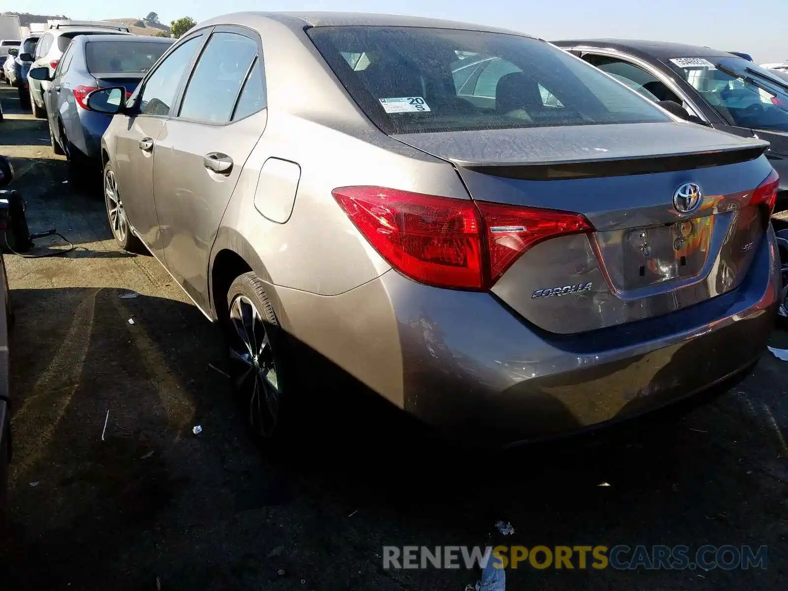 3 Photograph of a damaged car 5YFBURHEXKP858733 TOYOTA COROLLA 2019