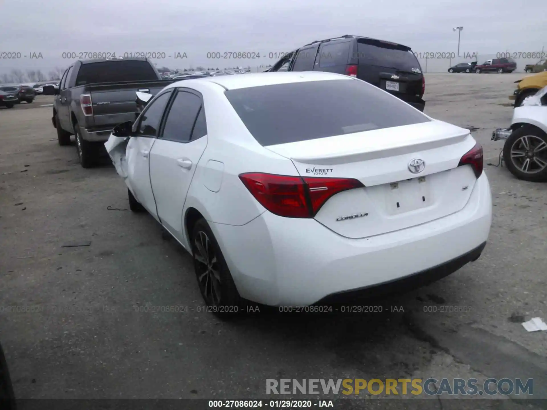 3 Photograph of a damaged car 5YFBURHEXKP858862 TOYOTA COROLLA 2019