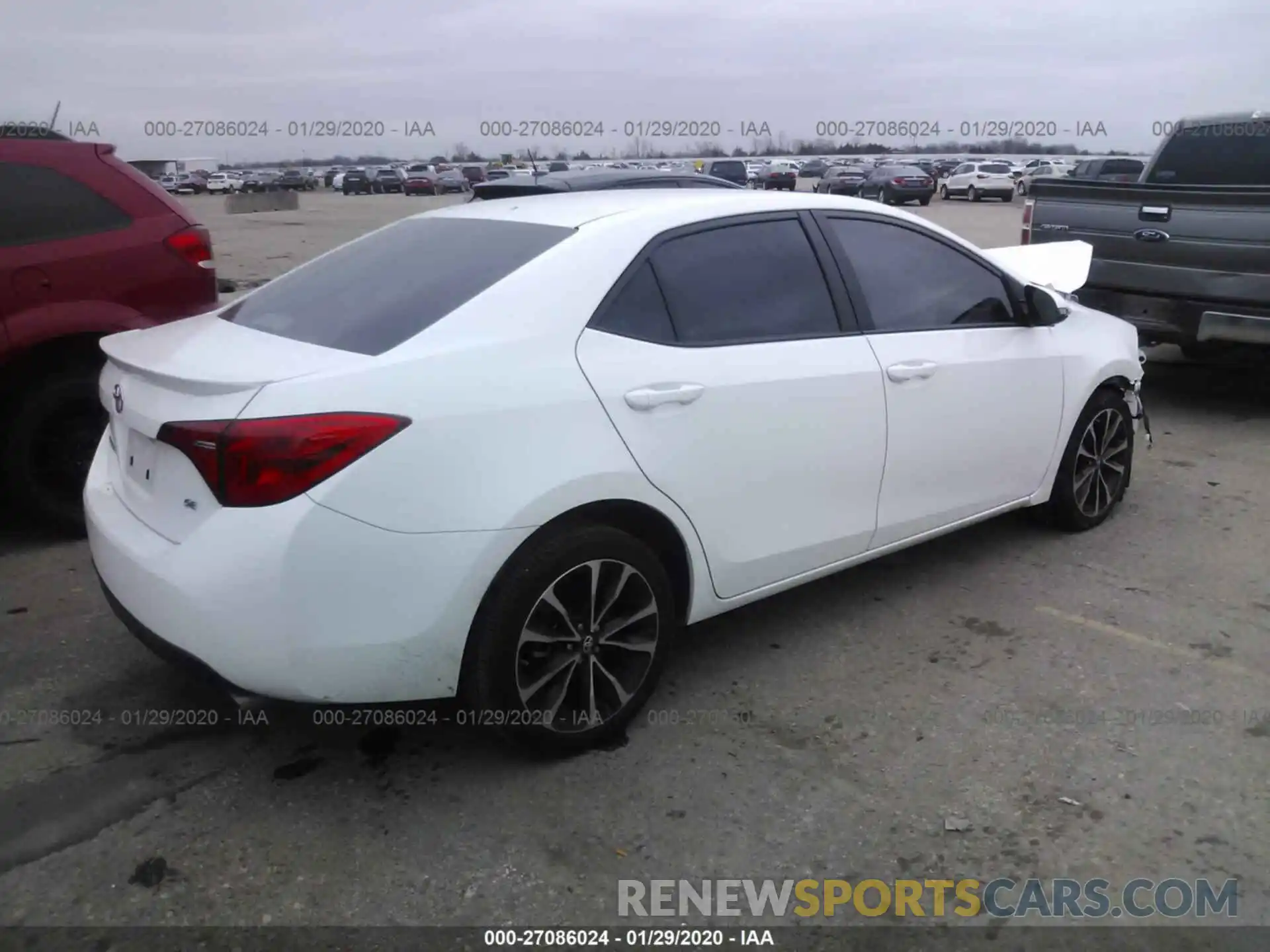 4 Photograph of a damaged car 5YFBURHEXKP858862 TOYOTA COROLLA 2019