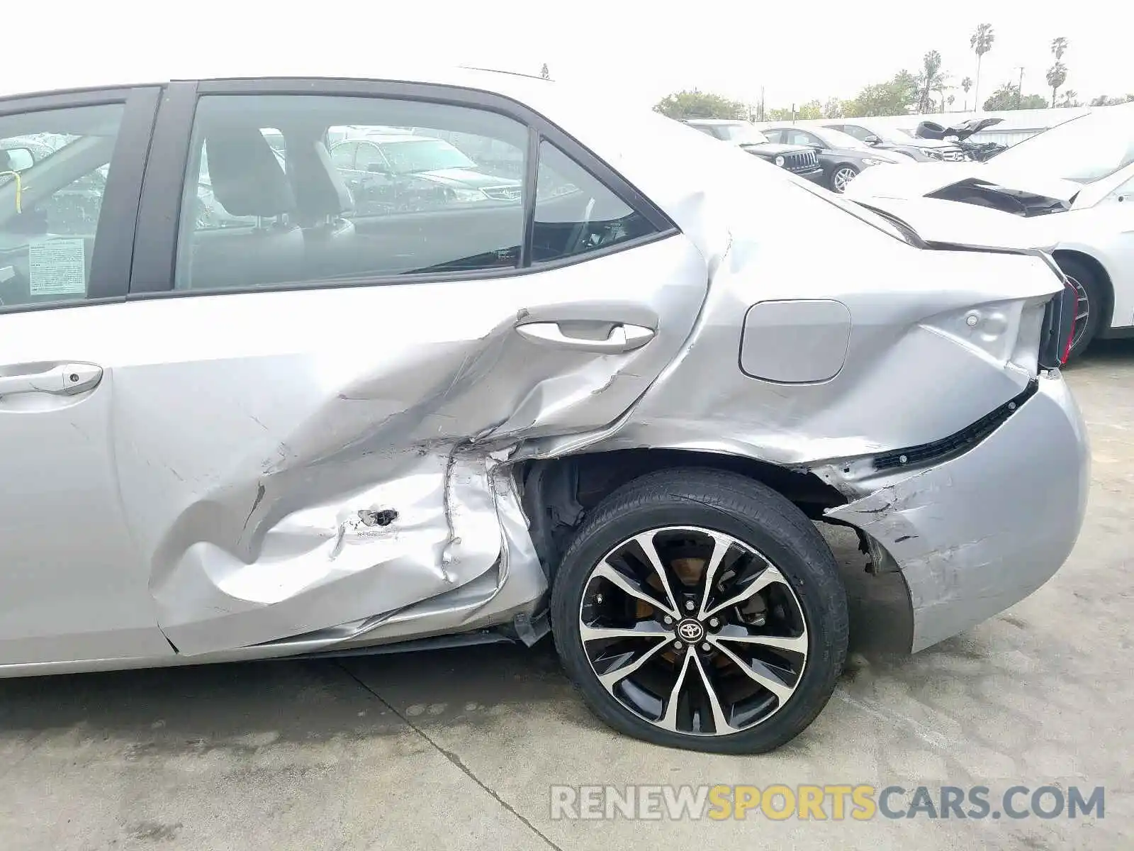 10 Photograph of a damaged car 5YFBURHEXKP859087 TOYOTA COROLLA 2019