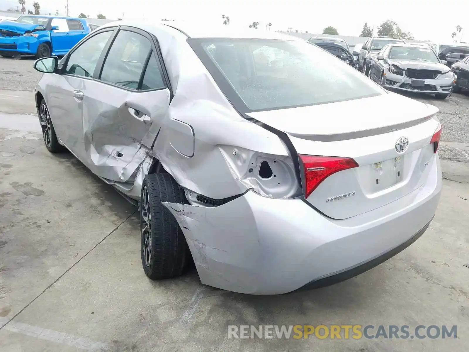 3 Photograph of a damaged car 5YFBURHEXKP859087 TOYOTA COROLLA 2019