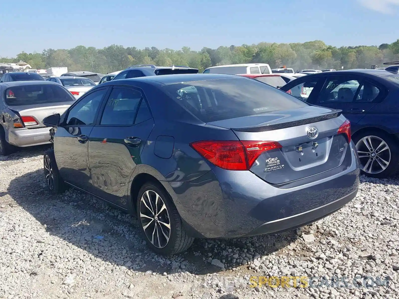 3 Photograph of a damaged car 5YFBURHEXKP859199 TOYOTA COROLLA 2019