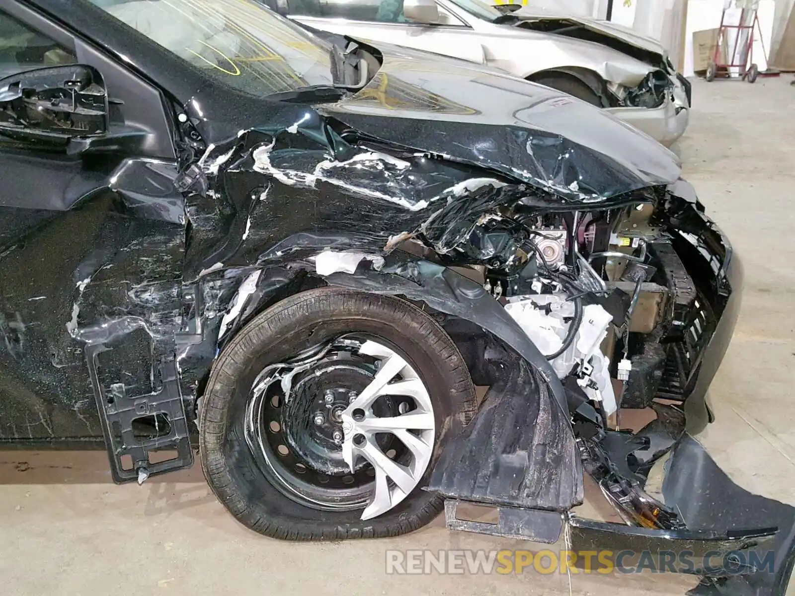 9 Photograph of a damaged car 5YFBURHEXKP859932 TOYOTA COROLLA 2019