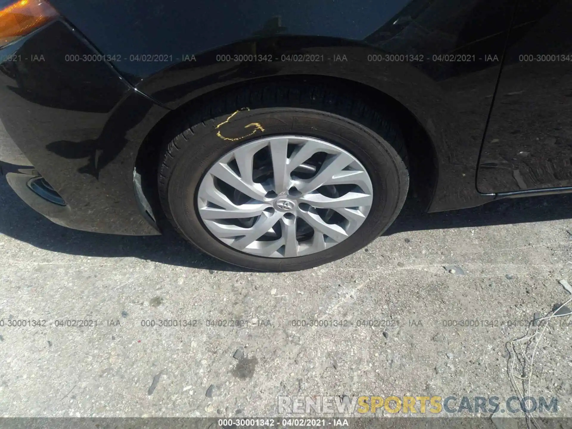 12 Photograph of a damaged car 5YFBURHEXKP860465 TOYOTA COROLLA 2019