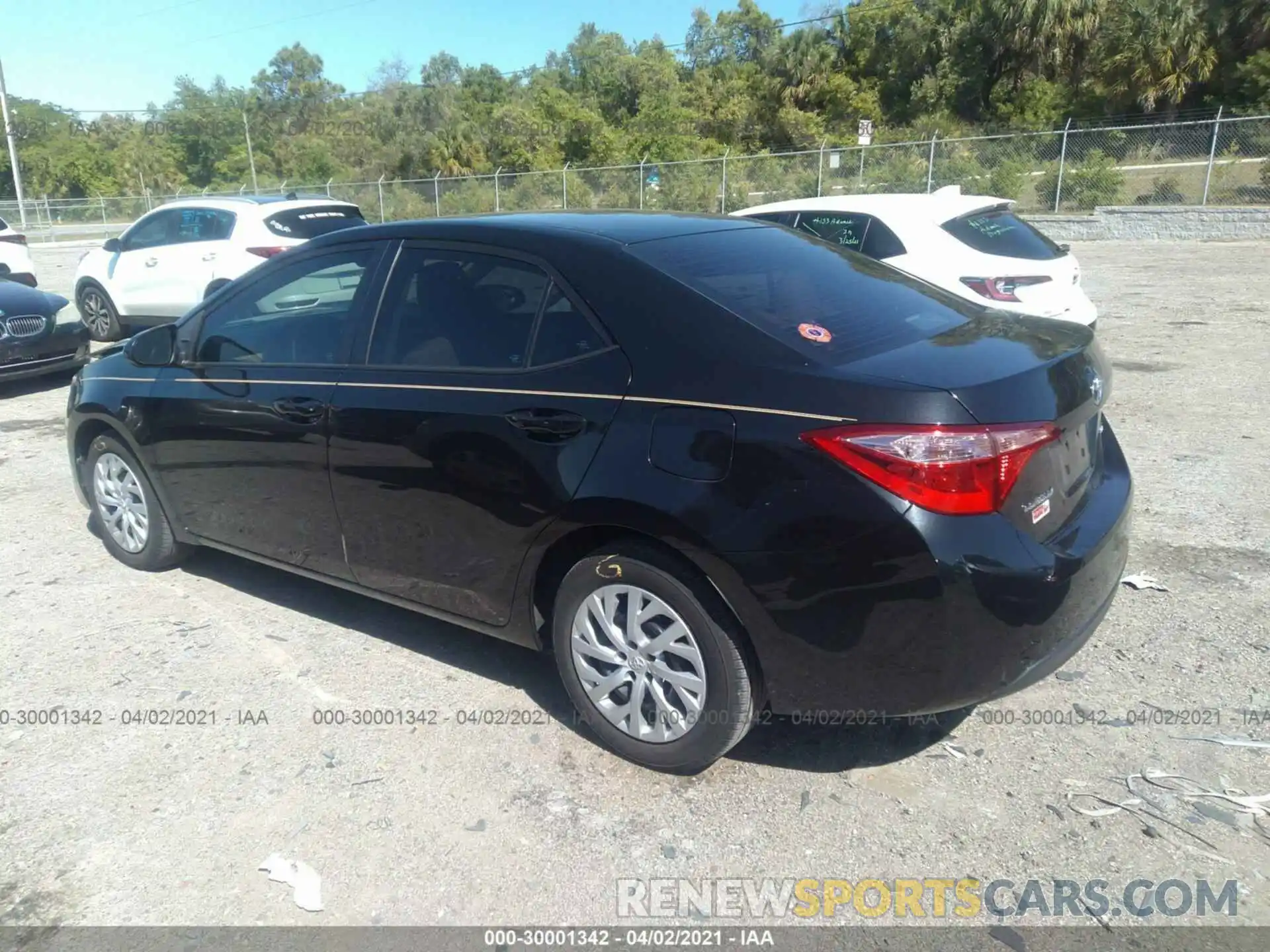 3 Photograph of a damaged car 5YFBURHEXKP860465 TOYOTA COROLLA 2019