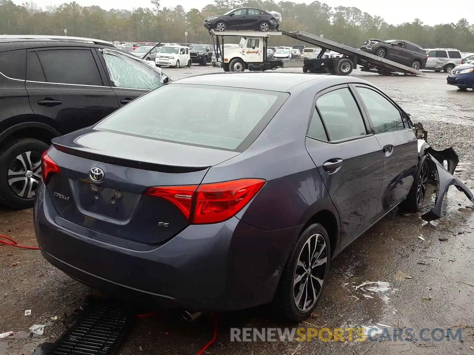 4 Photograph of a damaged car 5YFBURHEXKP861163 TOYOTA COROLLA 2019