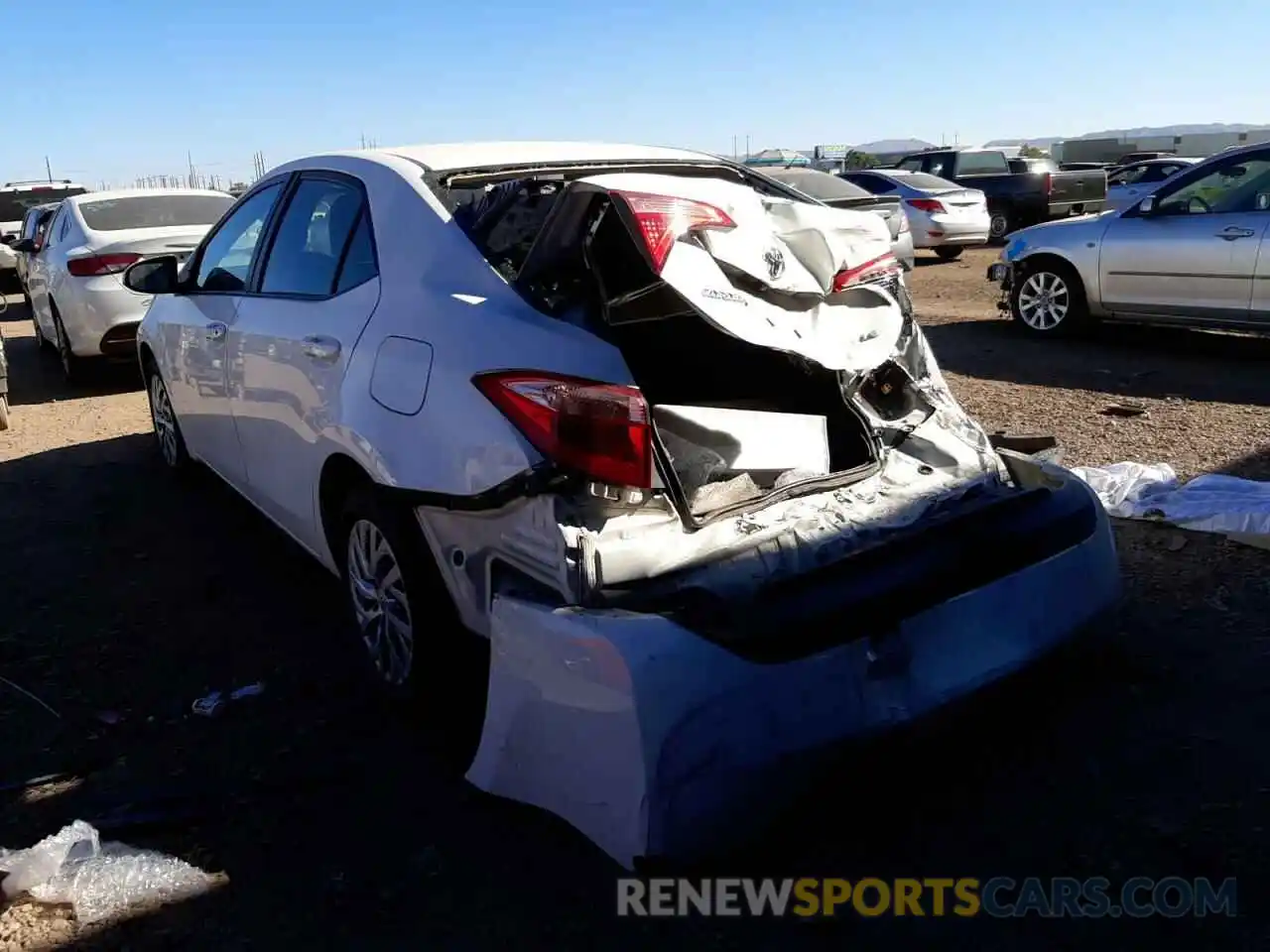 3 Photograph of a damaged car 5YFBURHEXKP861549 TOYOTA COROLLA 2019