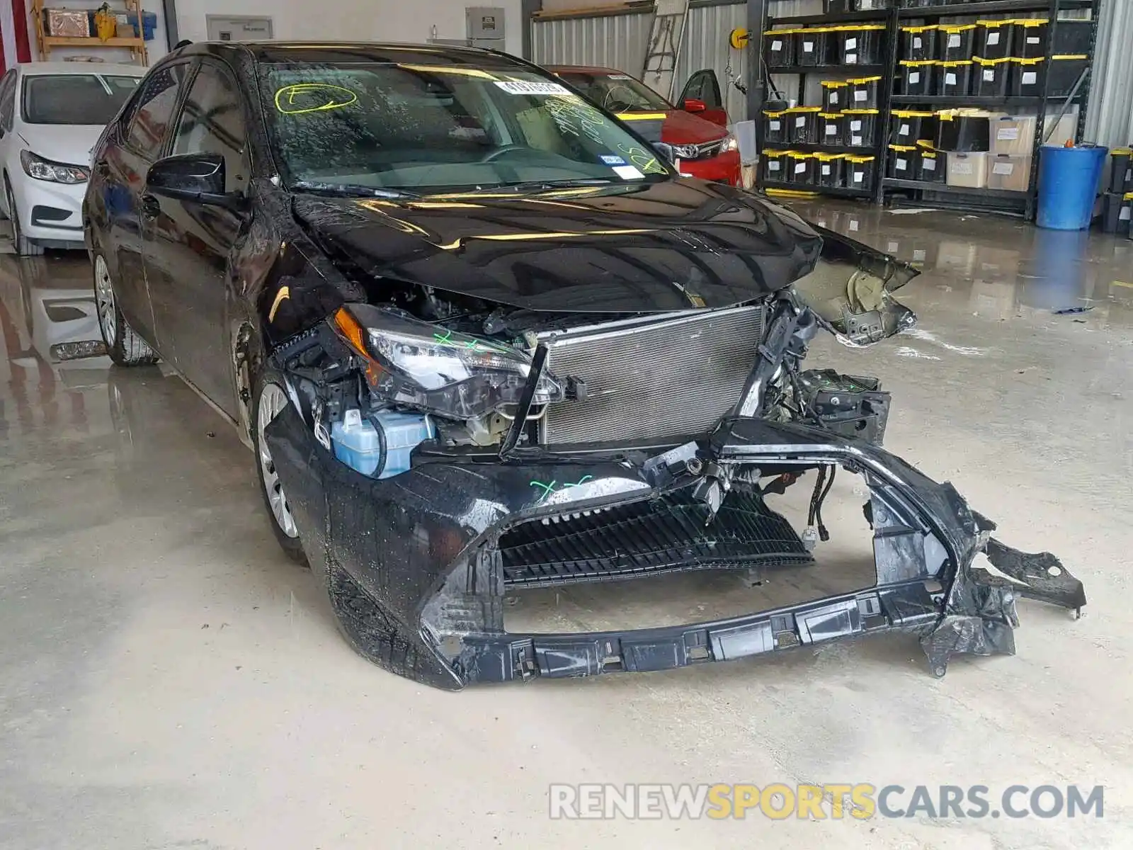 1 Photograph of a damaged car 5YFBURHEXKP861633 TOYOTA COROLLA 2019