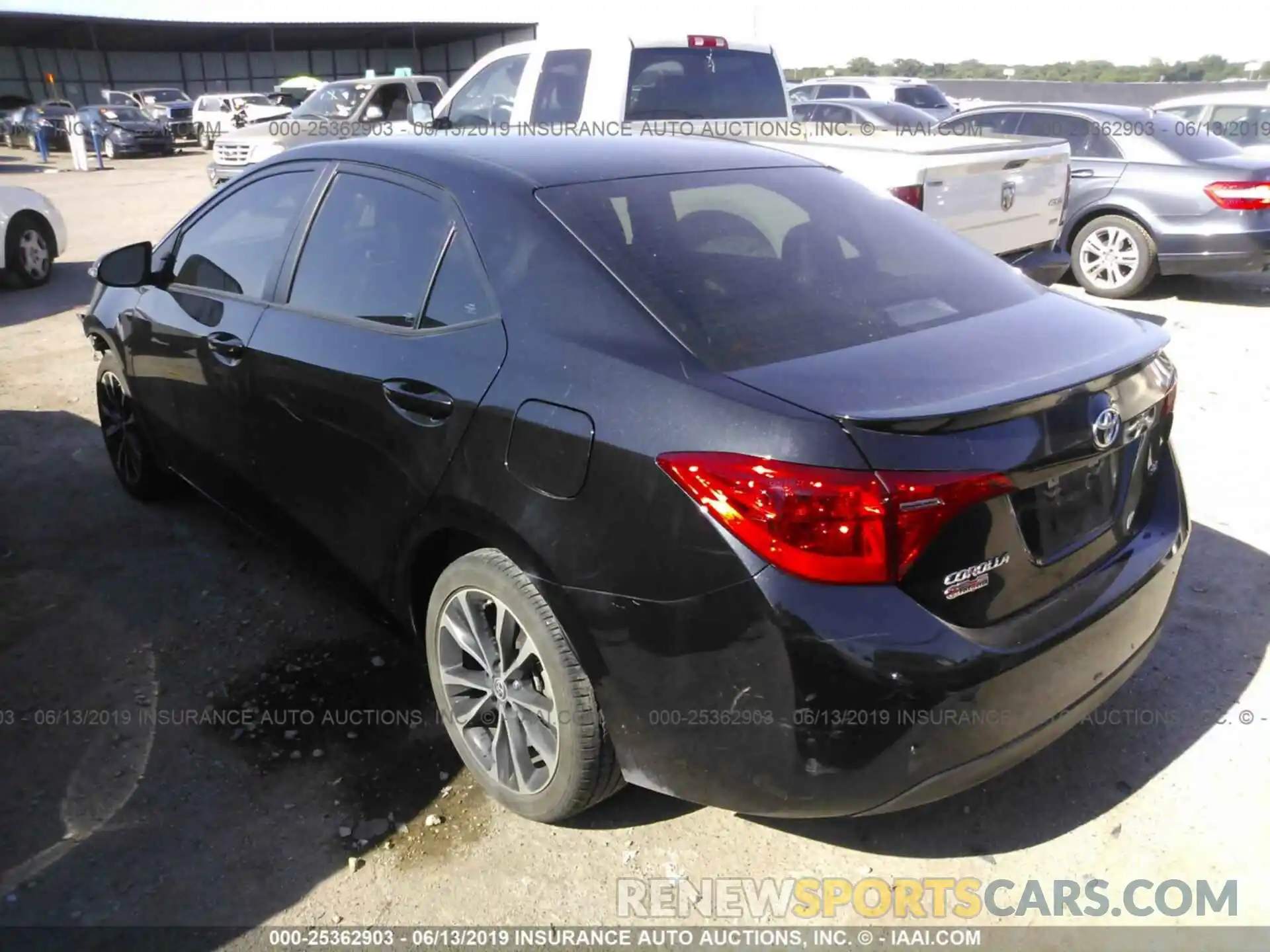 3 Photograph of a damaged car 5YFBURHEXKP861776 TOYOTA COROLLA 2019