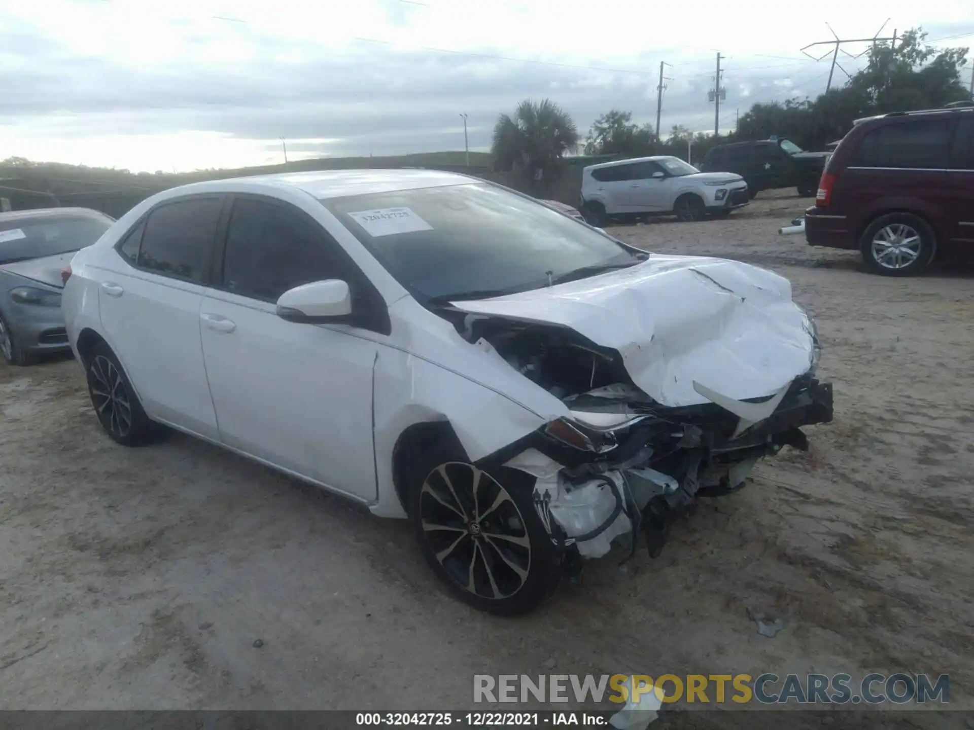 1 Photograph of a damaged car 5YFBURHEXKP861809 TOYOTA COROLLA 2019