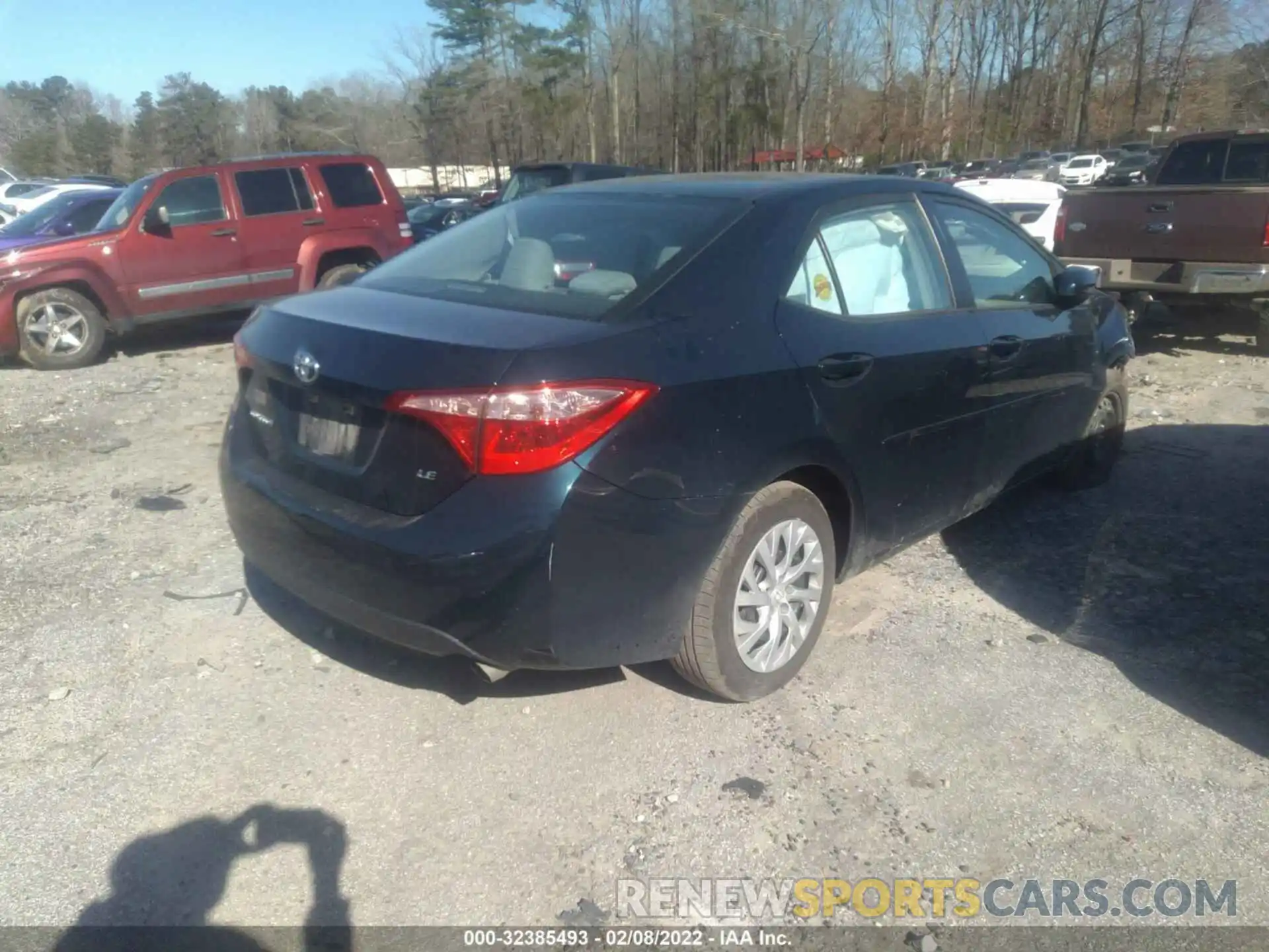 4 Photograph of a damaged car 5YFBURHEXKP862183 TOYOTA COROLLA 2019